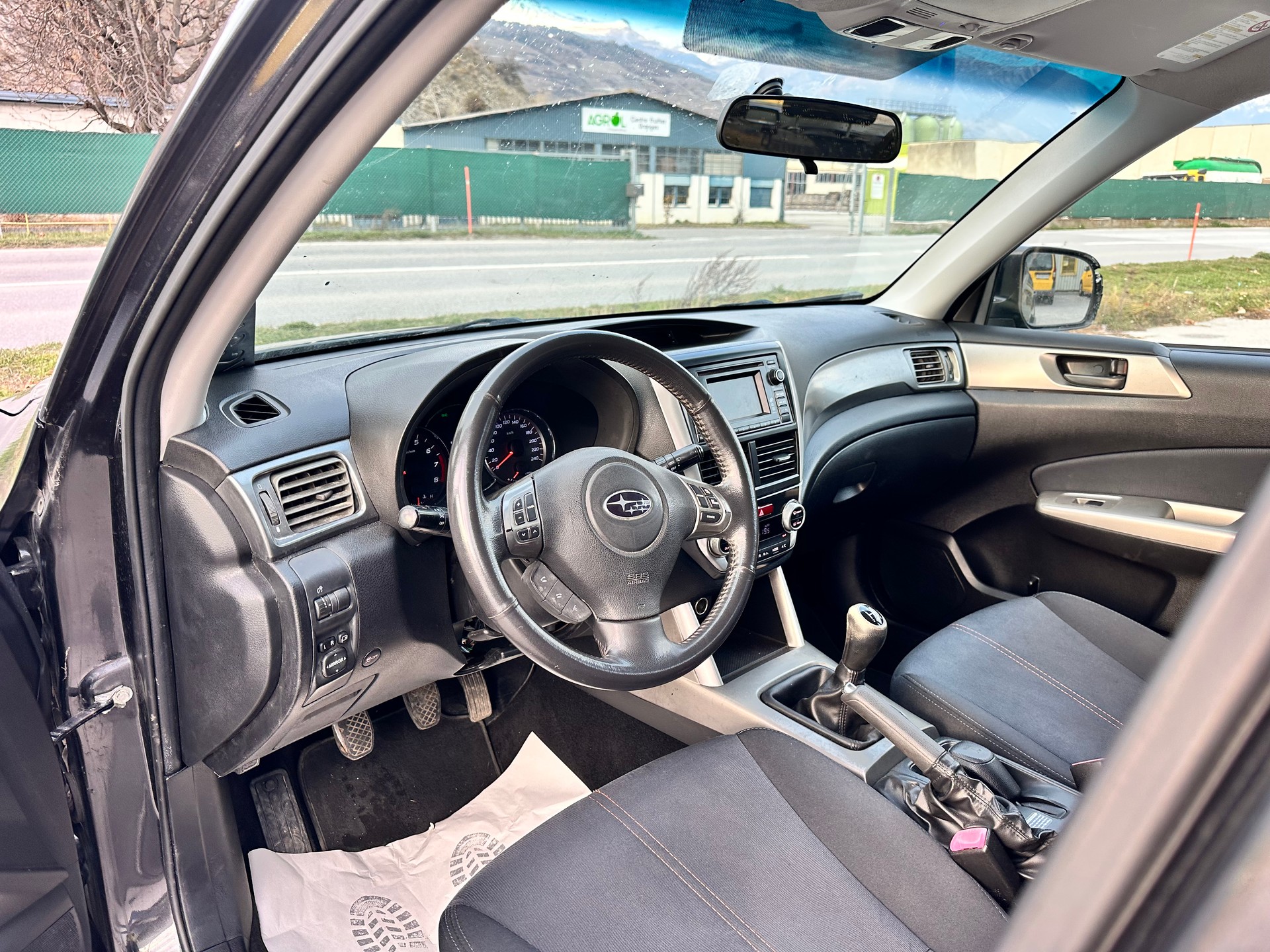 SUBARU Forester 2.0X Swiss Special-image-9