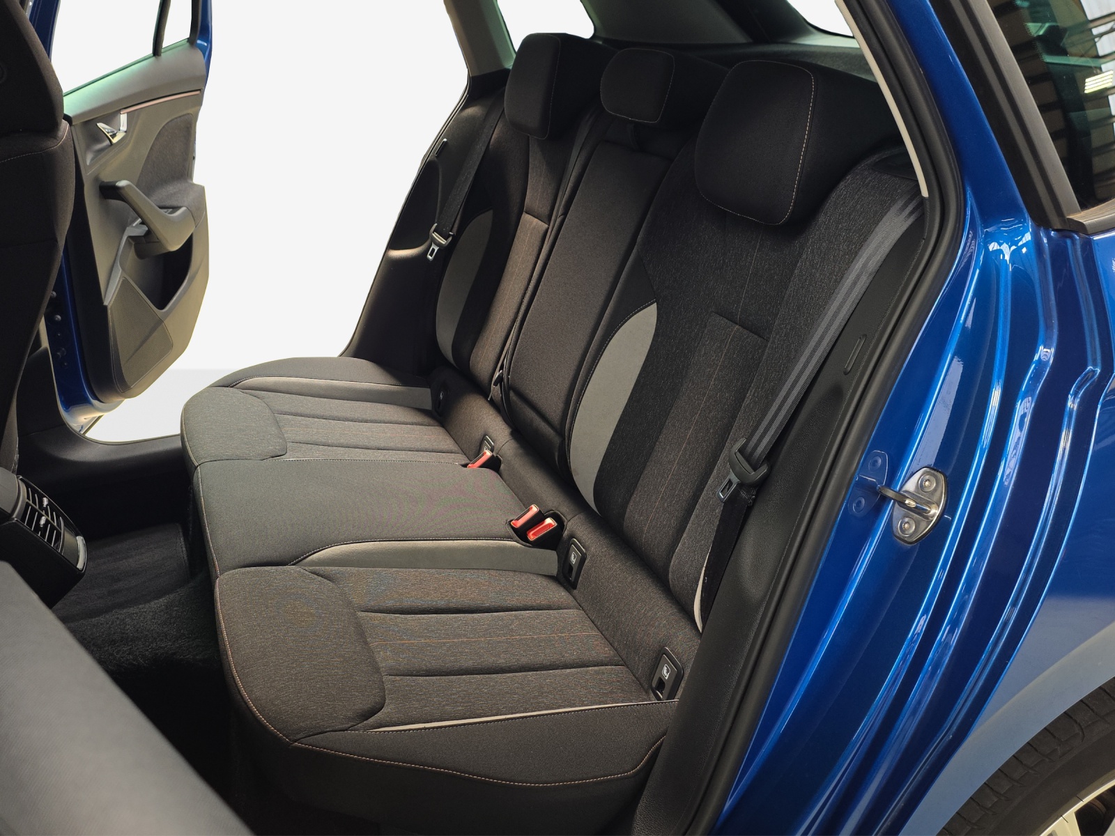 SKODA Kamiq 1.0 TSI Style DSG-image-11