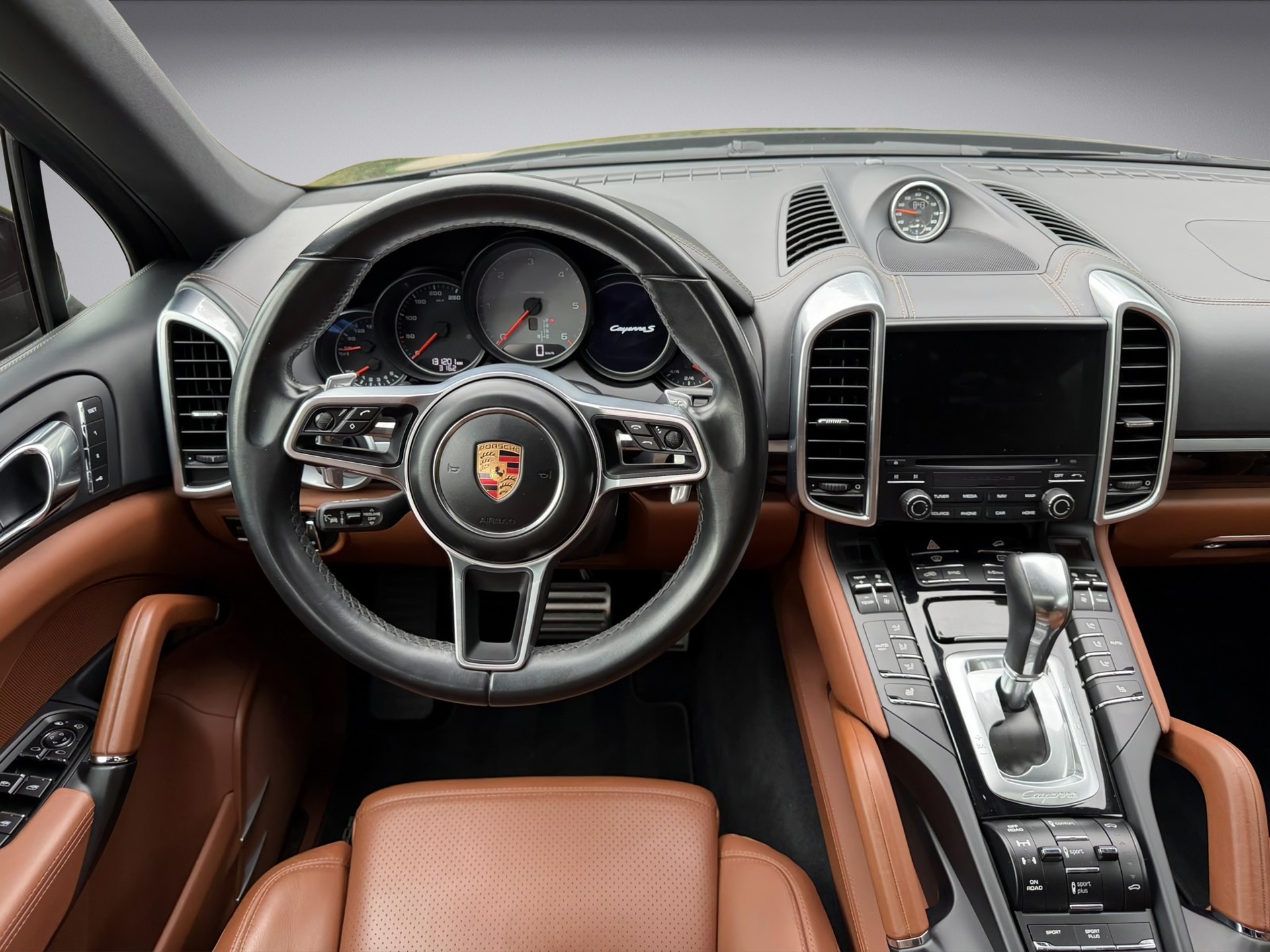 PORSCHE Cayenne S Diesel * GTS Paket * Facelift * V8 *-image-8