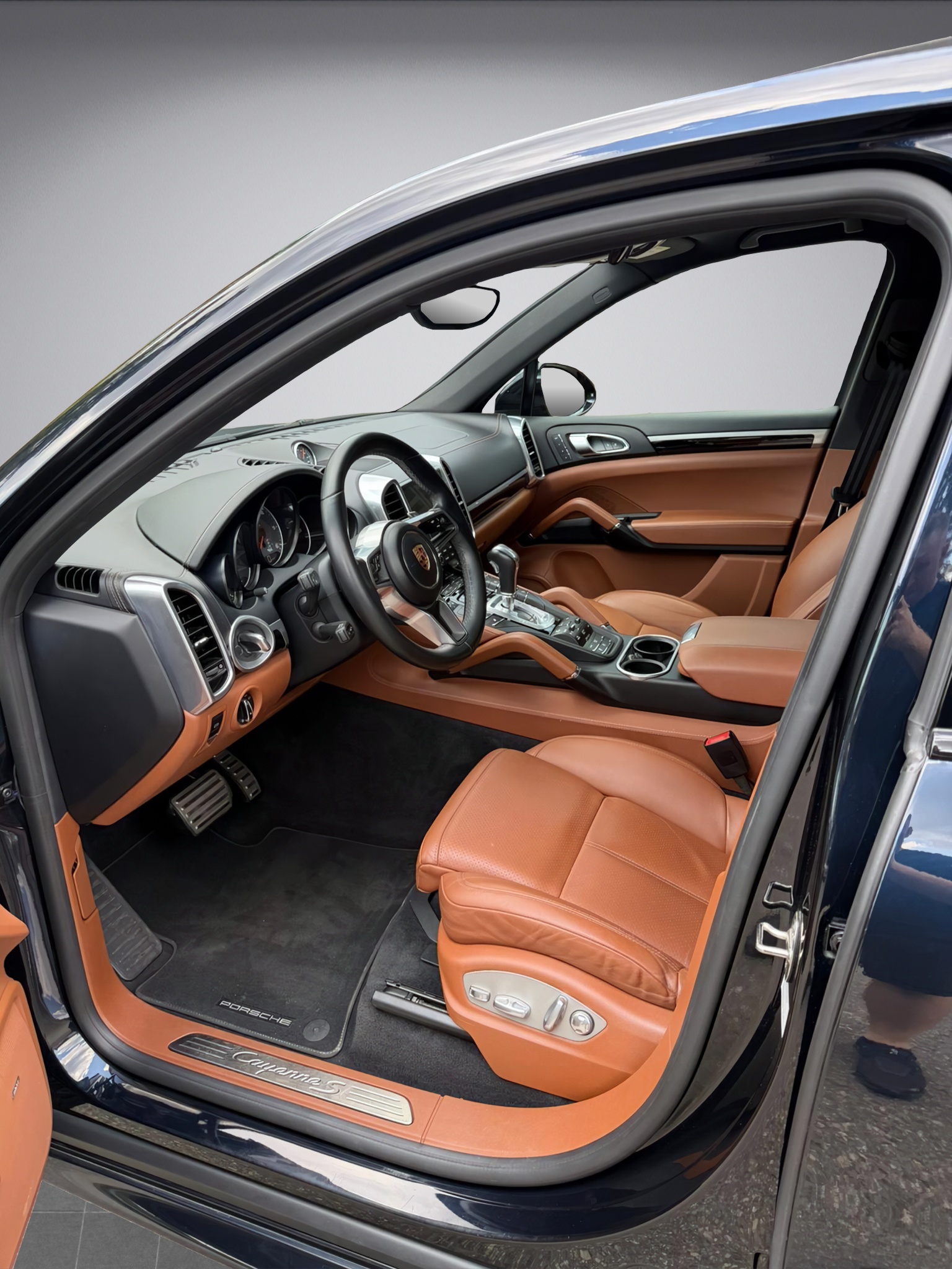 PORSCHE Cayenne S Diesel * GTS Paket * Facelift * V8 *-image-8
