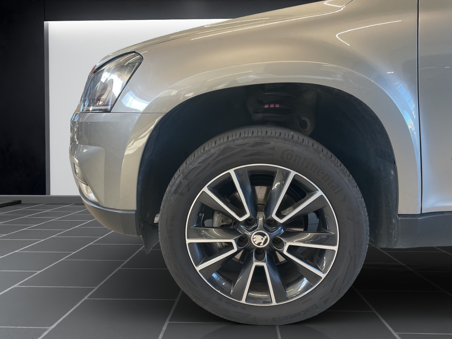 SKODA Yeti 2.0 TDI Outd.Adv.4x4-image-9