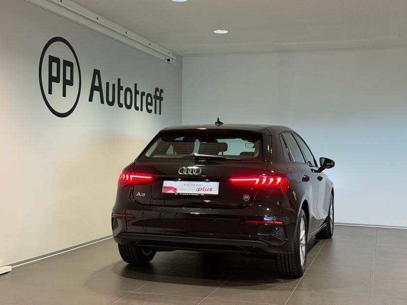 AUDI A3 Sportback 35 TFSI Attraction S-tronic-image-13