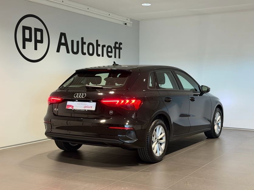 AUDI A3 Sportback 35 TFSI Attraction S-tronic-image-14