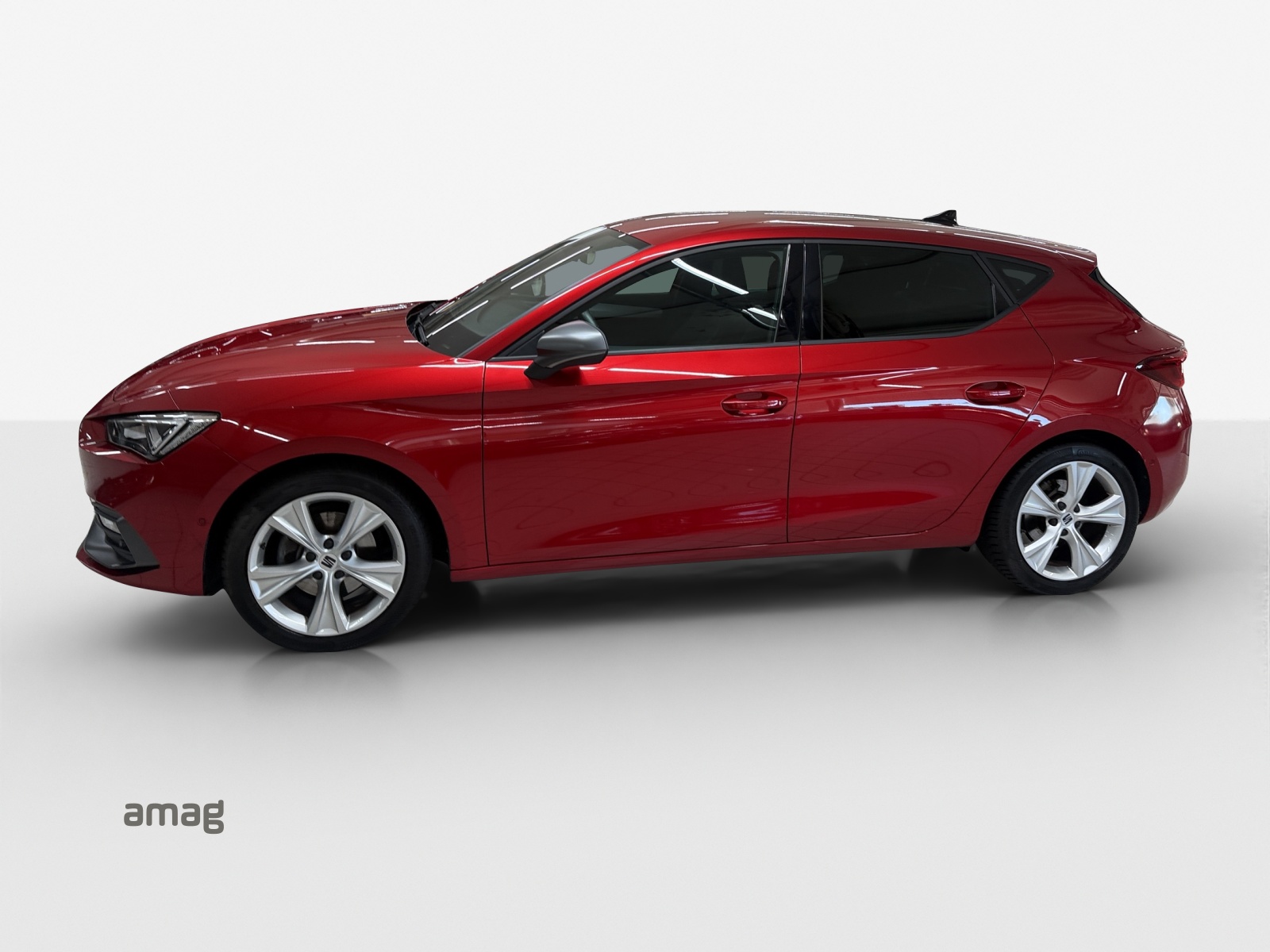 SEAT Leon 1.5 eTSI mHEV DSG FR-image-1