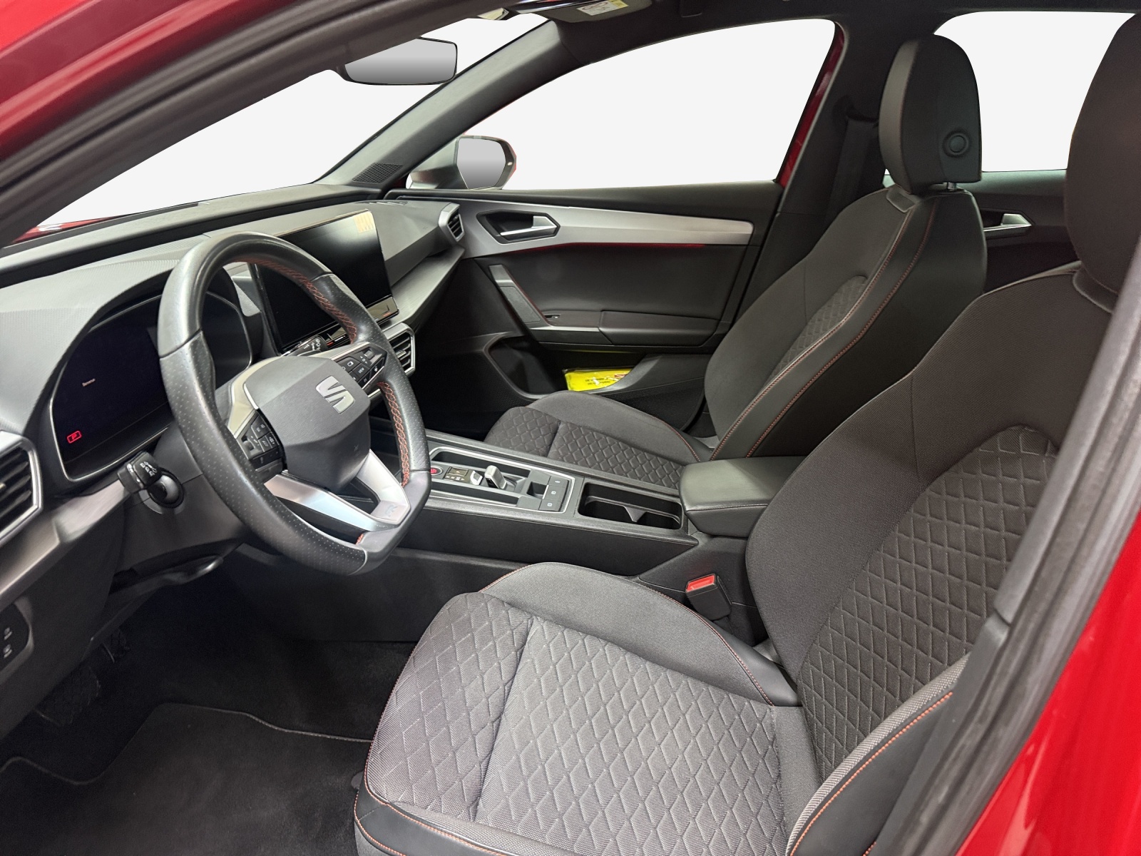 SEAT Leon 1.5 eTSI mHEV DSG FR-image-7