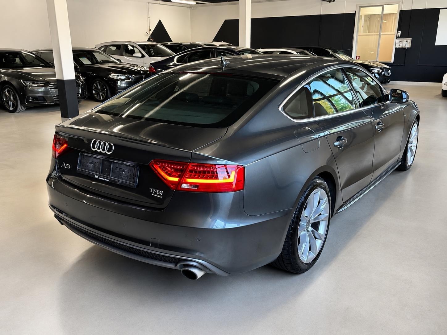 AUDI A5 Sportback 2.0 TFSI quattro S-tronic-image-8