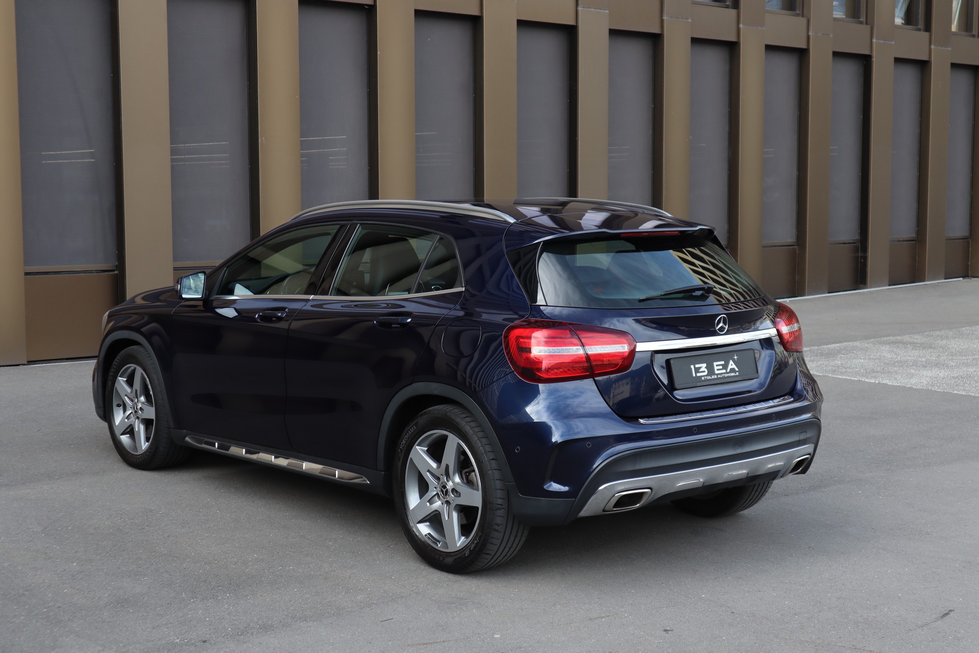 MERCEDES-BENZ GLA 250 AMG Line 4Matic 7G-DCT-image-6