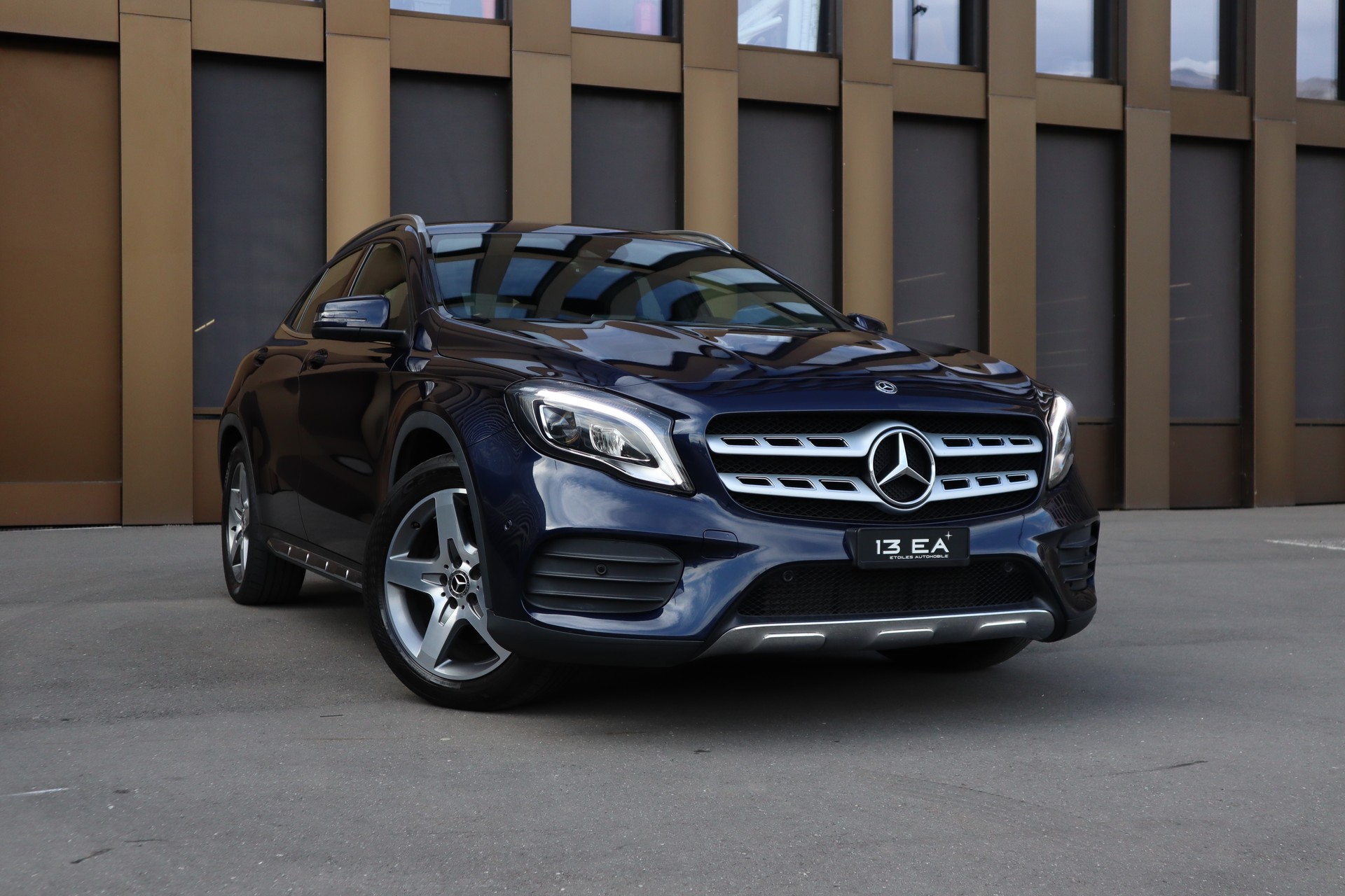 MERCEDES-BENZ GLA 250 AMG Line 4Matic 7G-DCT-image-0