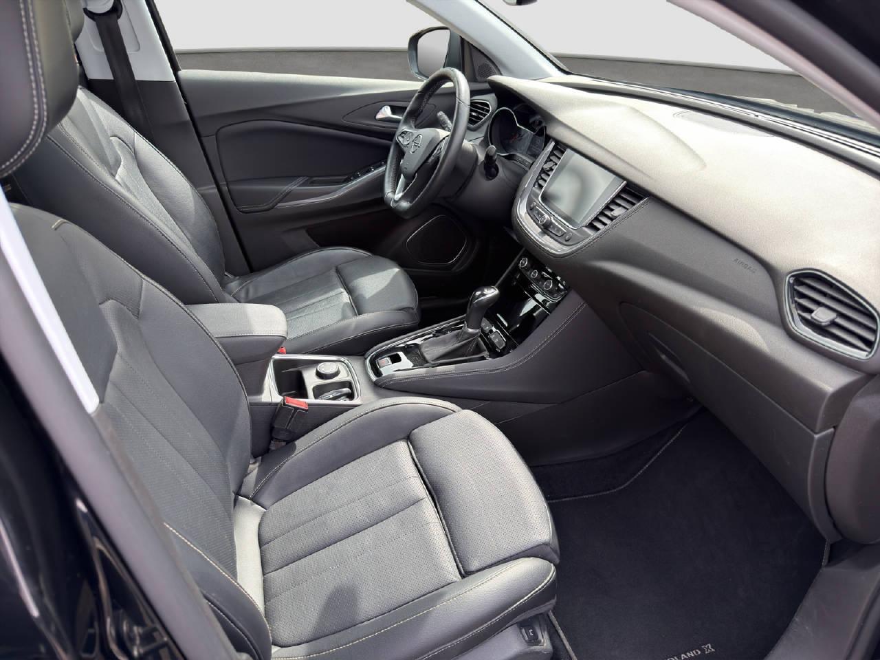 OPEL Grandland X 1.6 T Ultimate-image-15