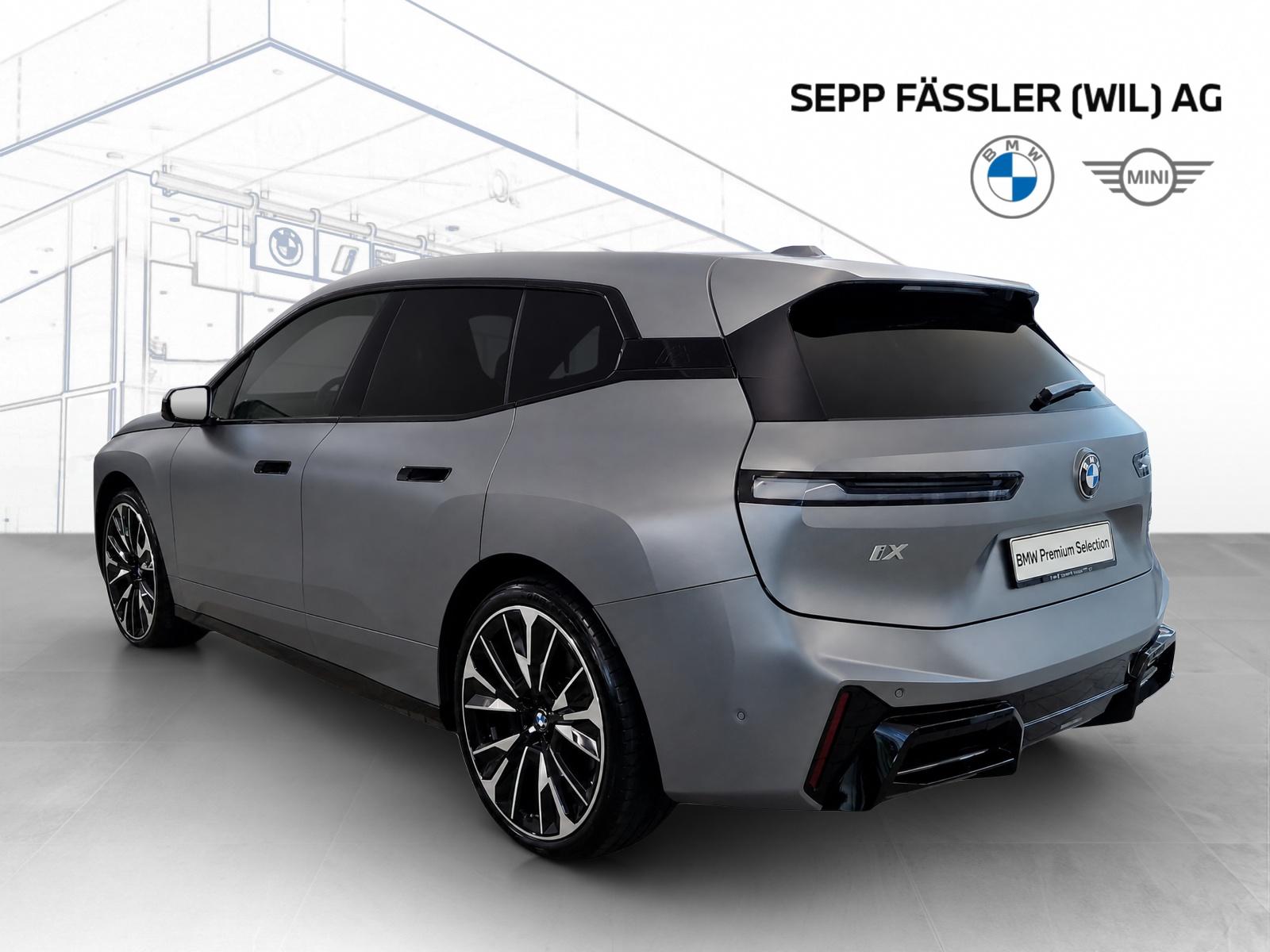 BMW iX xDrive60 M Sport Pro-image-2