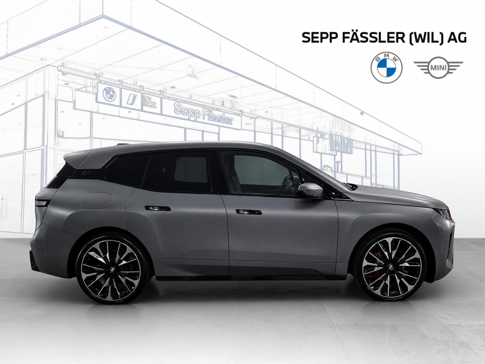 BMW iX xDrive60 M Sport Pro-image-5