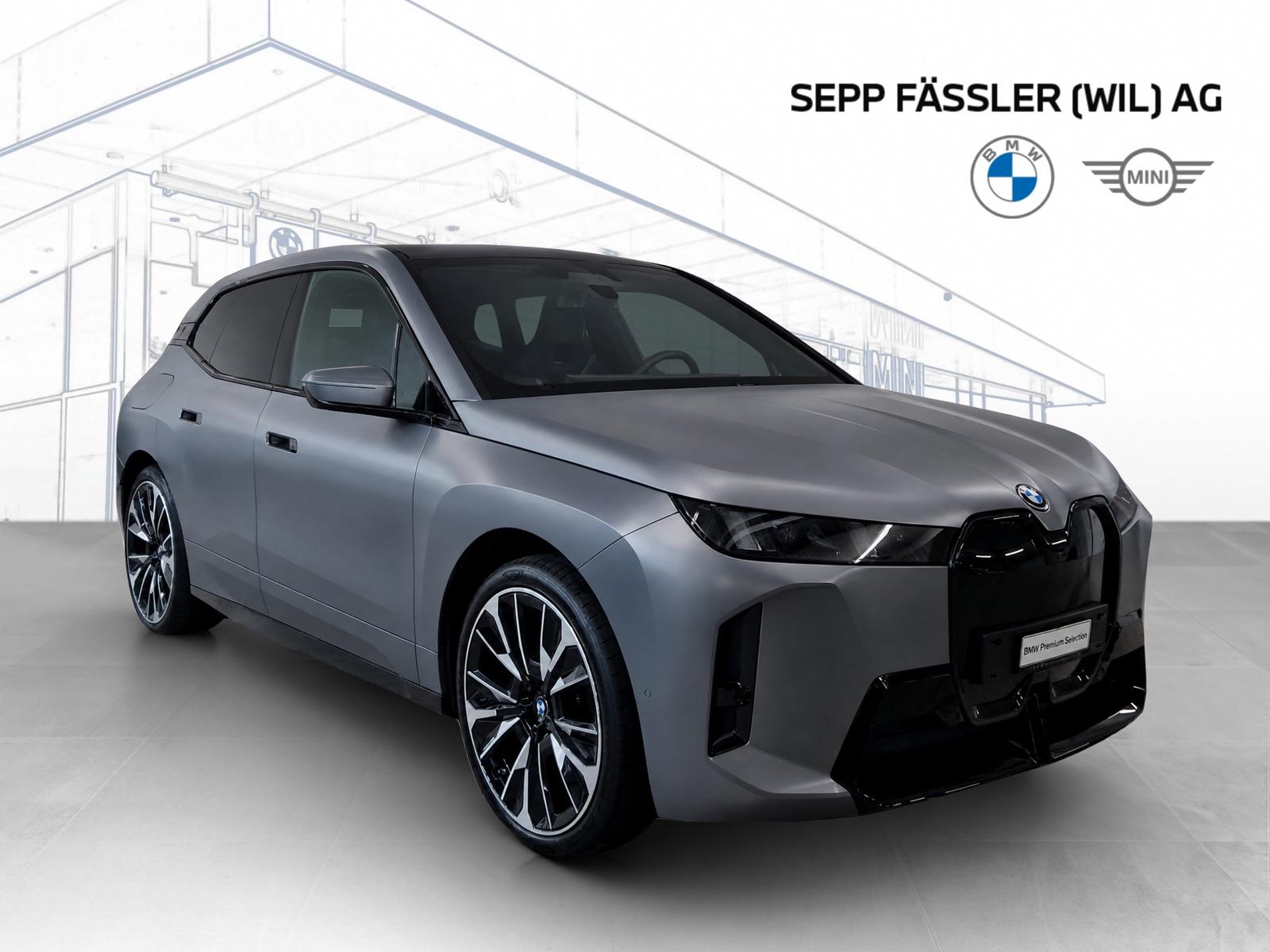 BMW iX xDrive60 M Sport Pro-image-7