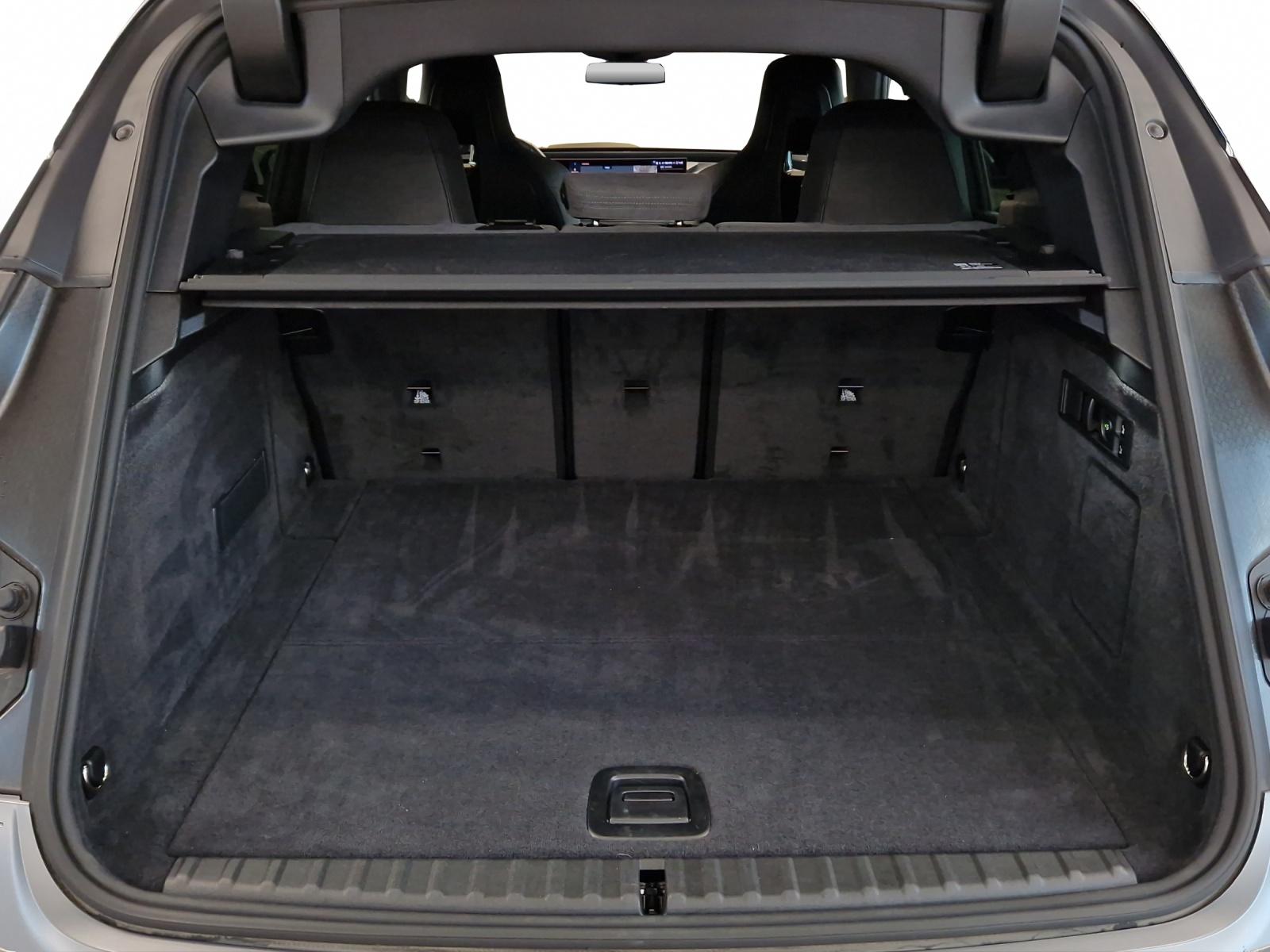 BMW iX xDrive60 M Sport Pro-image-22