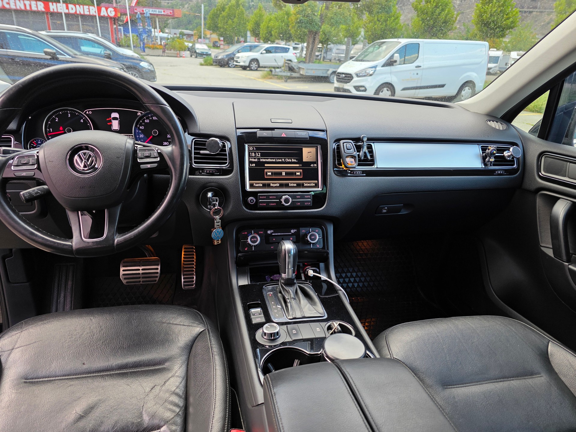 VW Touareg 3.0 TDI BlueMotion Technology Tiptronic-image-10