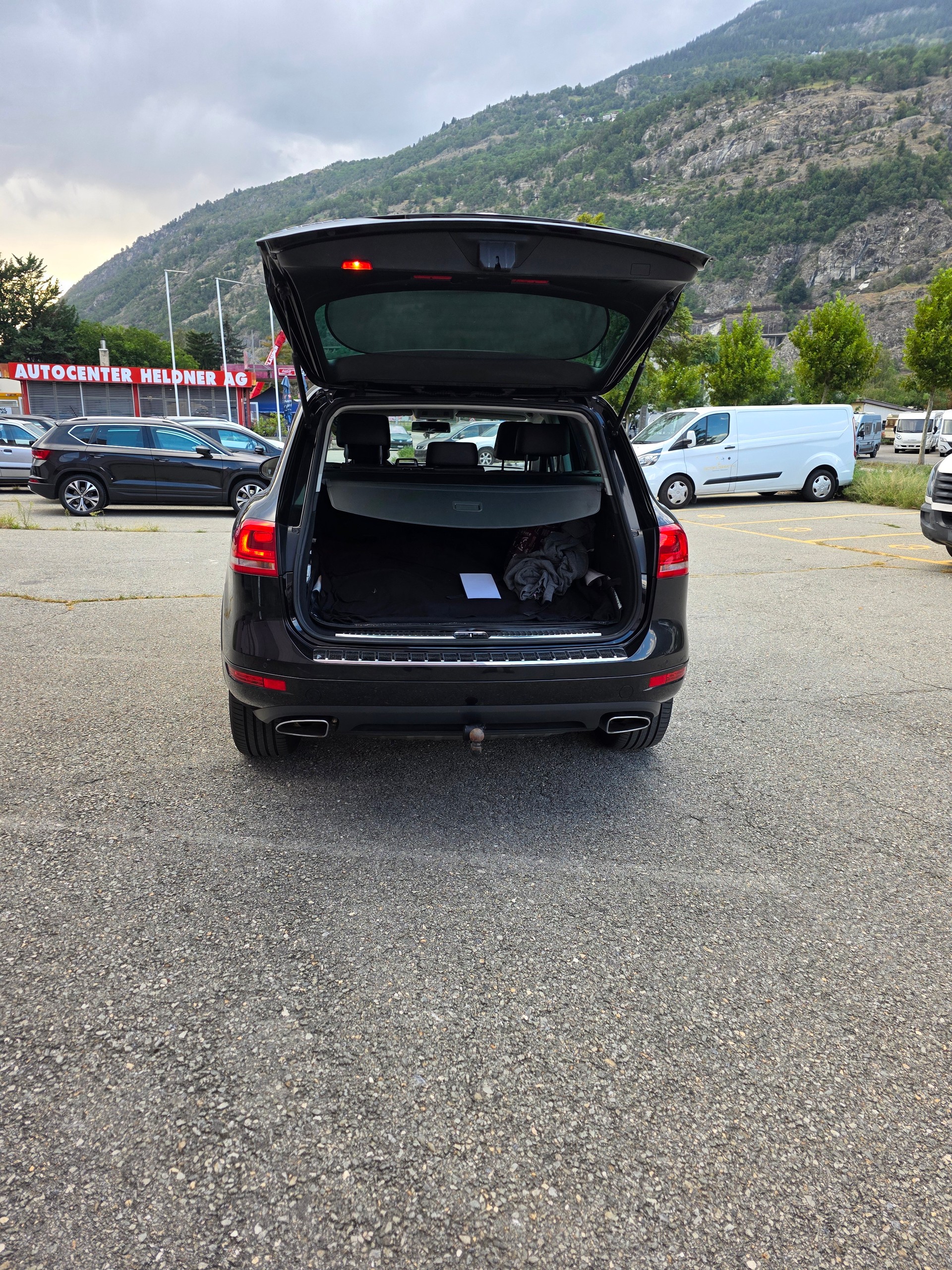 VW Touareg 3.0 TDI BlueMotion Technology Tiptronic-image-12