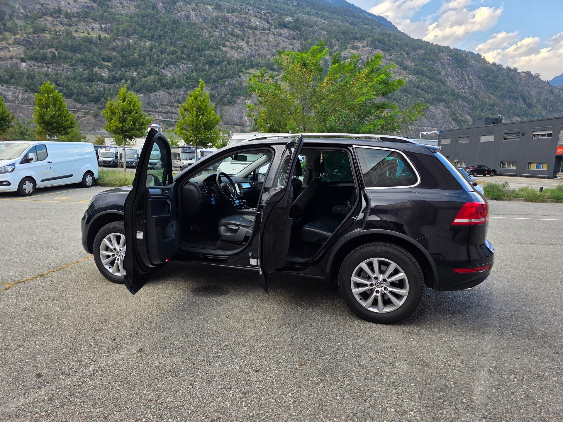 VW Touareg 3.0 TDI BlueMotion Technology Tiptronic-image-7