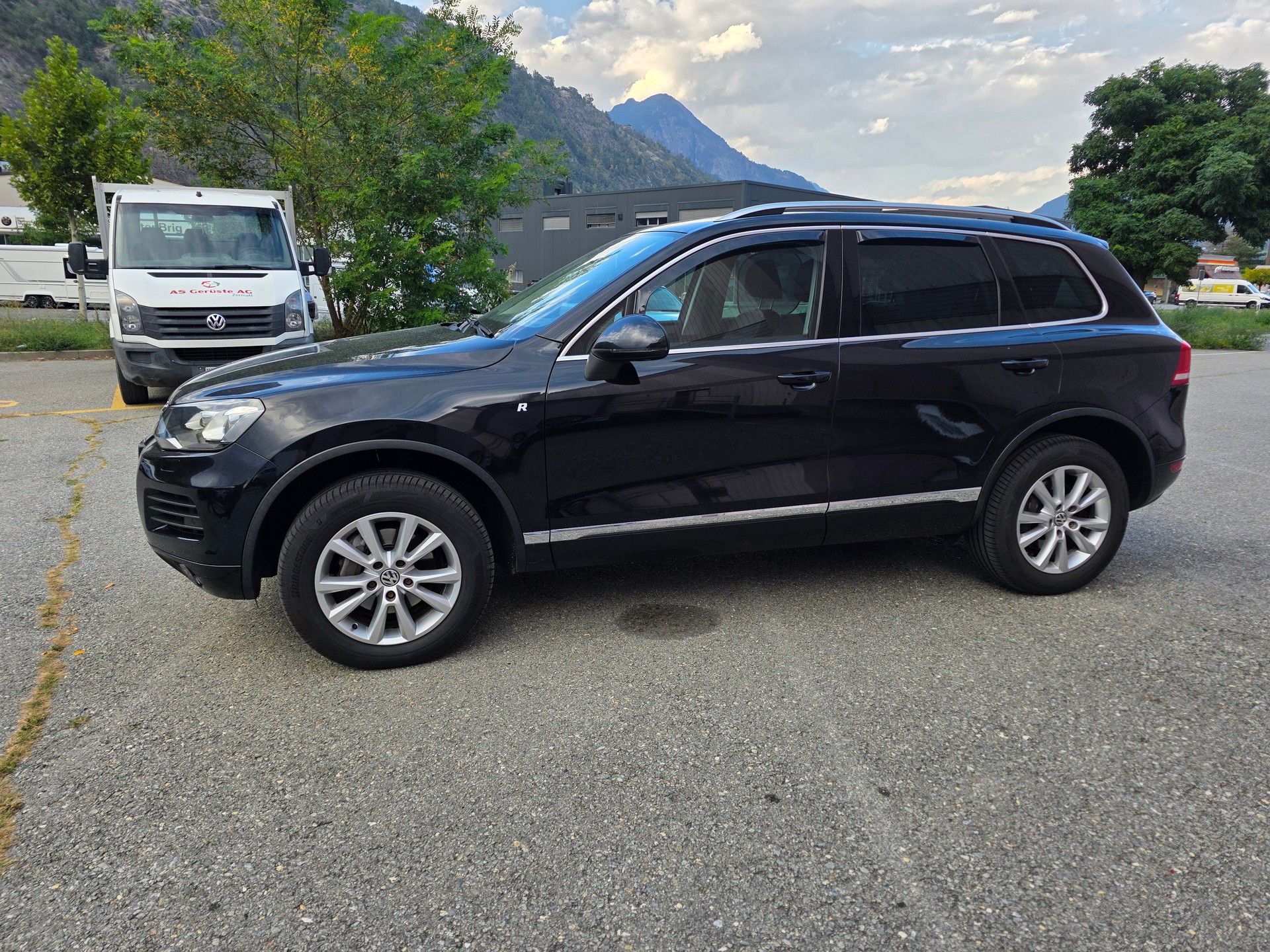 VW Touareg 3.0 TDI BlueMotion Technology Tiptronic-image-4