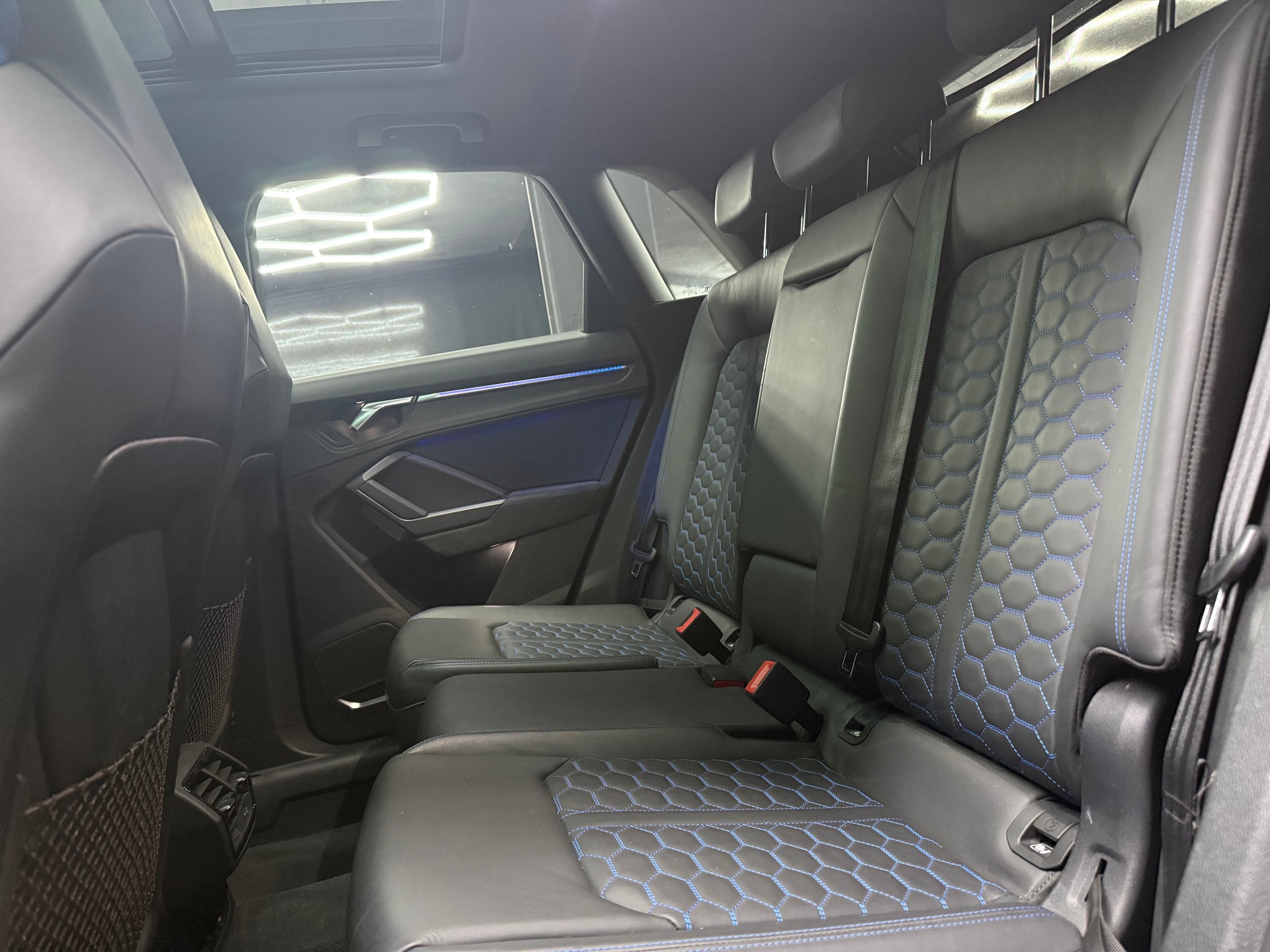 AUDI RS Q3 2.5 TFSI quattro S tronic-image-15
