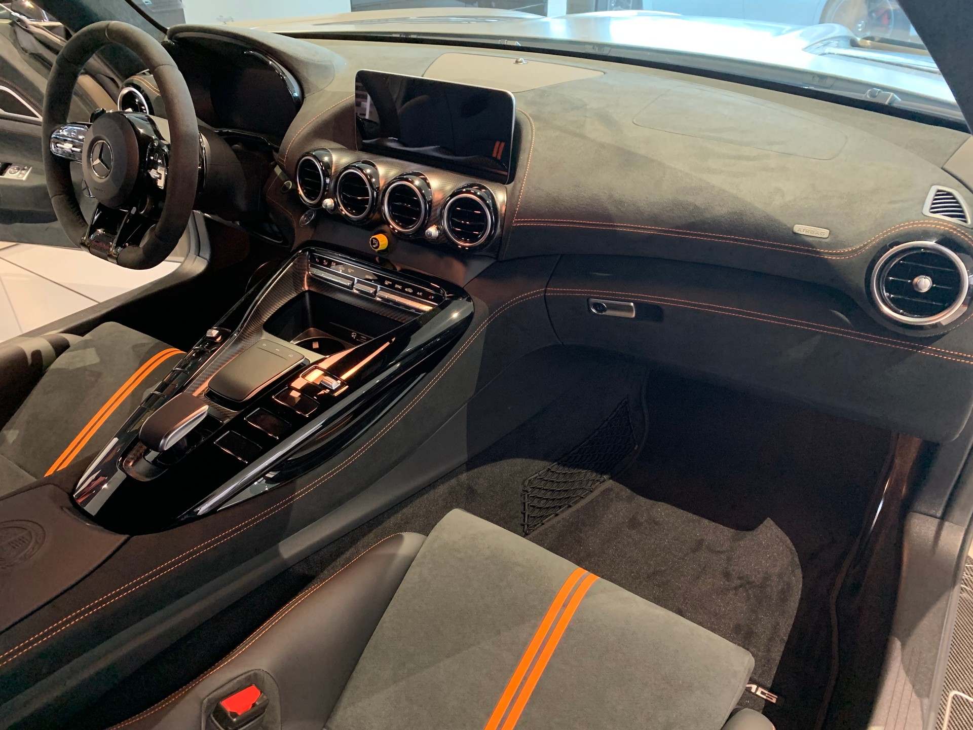 MERCEDES-BENZ AMG GT Black Series-image-2