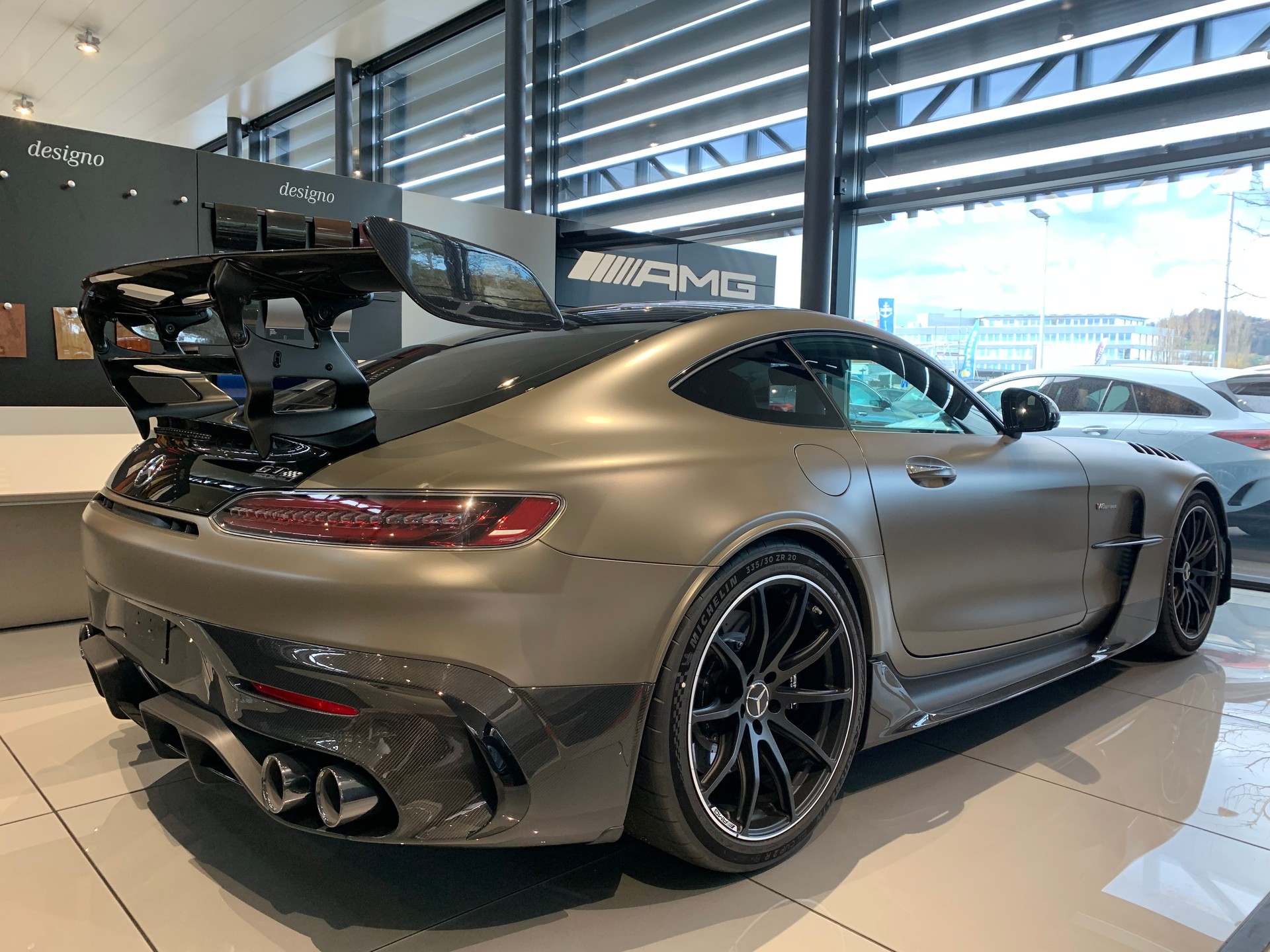 MERCEDES-BENZ AMG GT Black Series-image-4