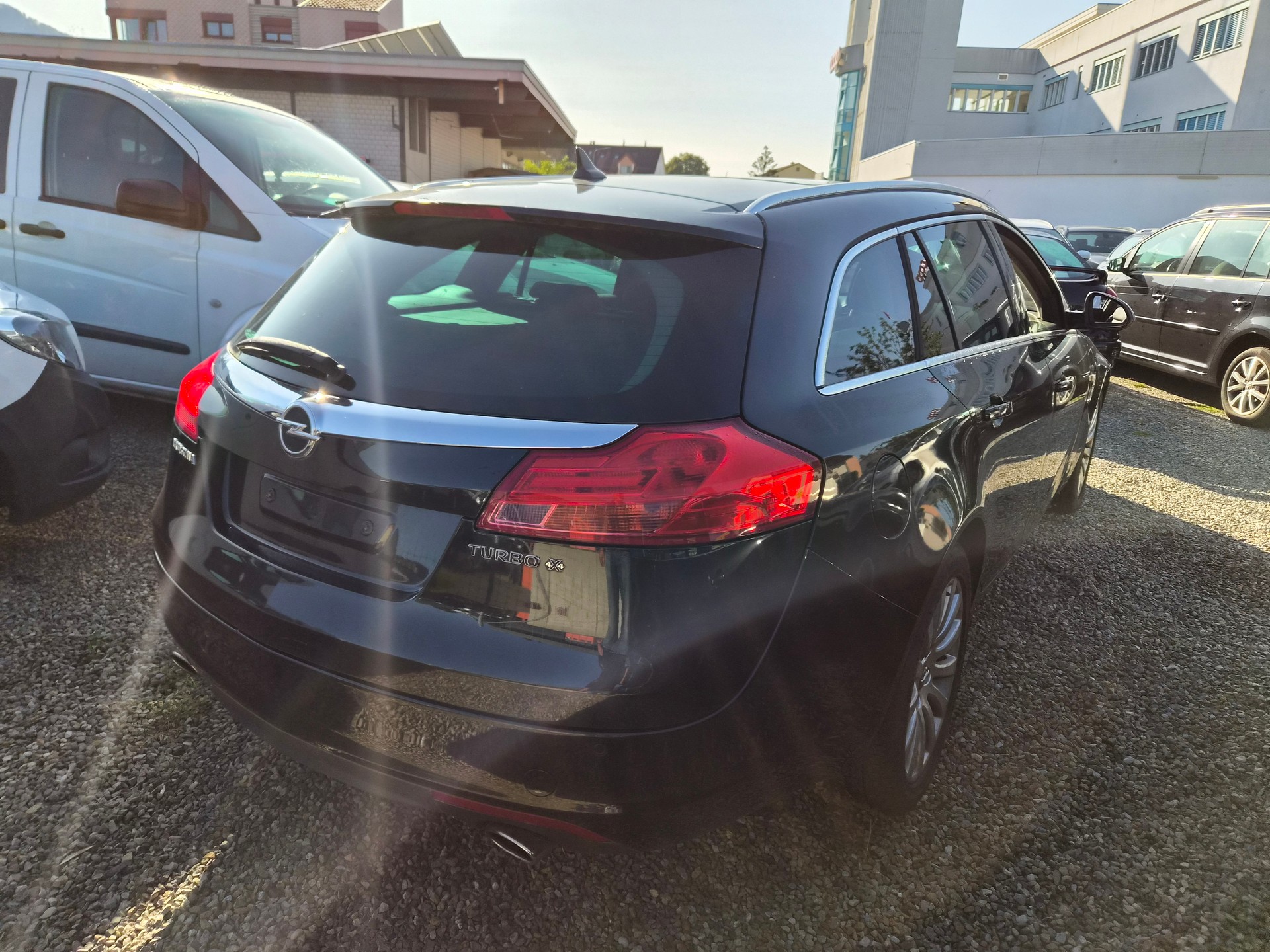 OPEL Insignia ST 2.0 Turbo Edition 4WD Aut.-image-3