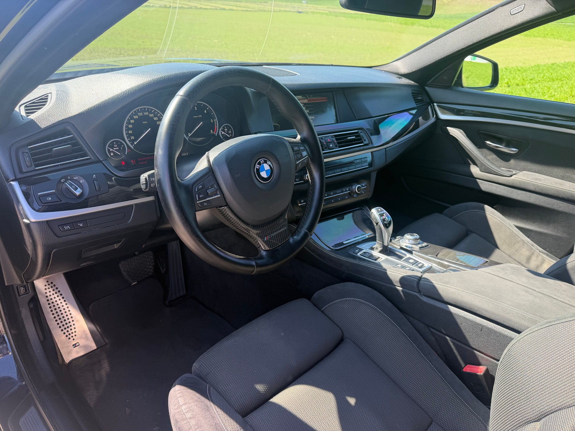 BMW M550d xDrive Touring Steptronic-image-7