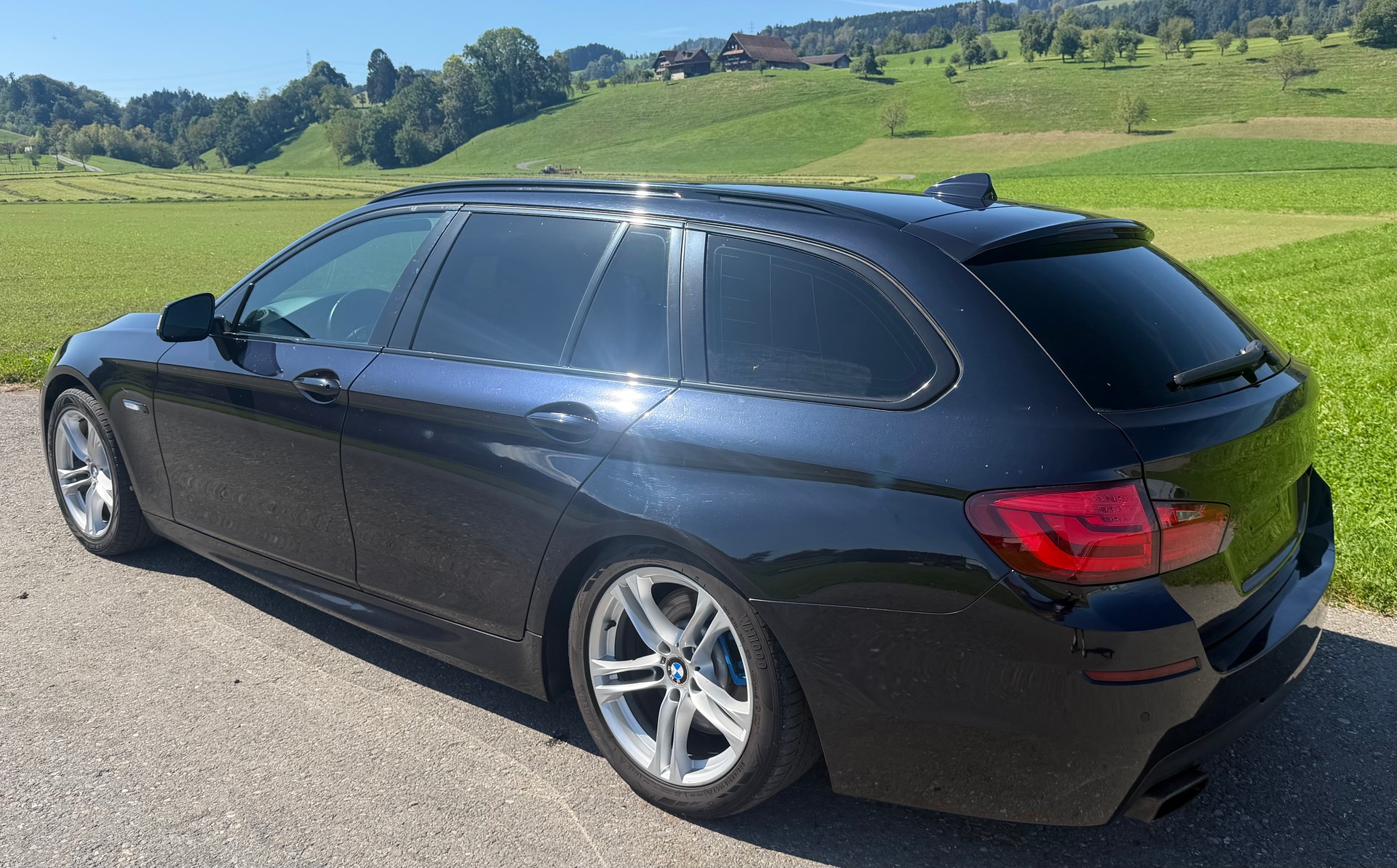 BMW M550d xDrive Touring Steptronic-image-4