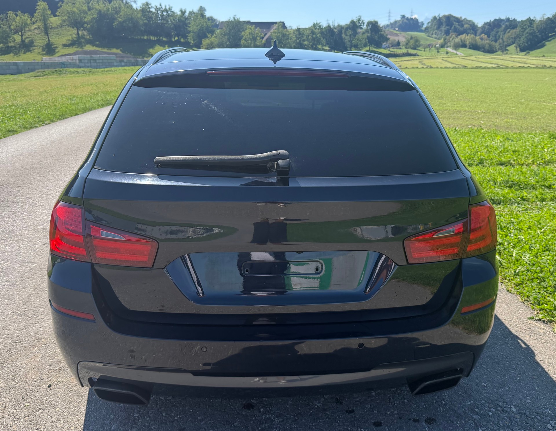 BMW M550d xDrive Touring Steptronic-image-5