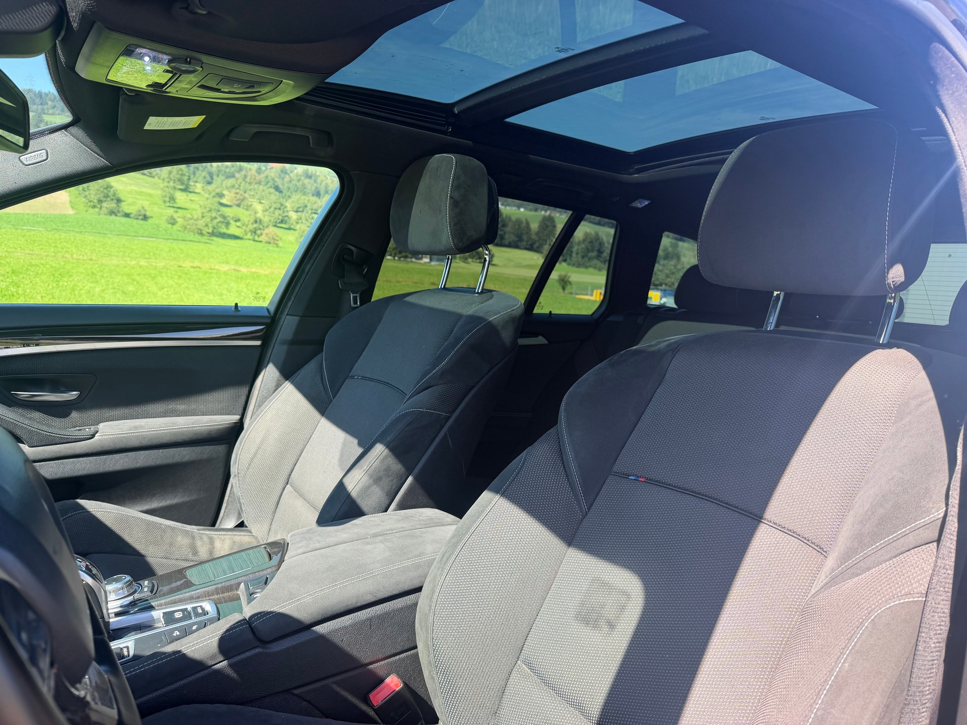 BMW M550d xDrive Touring Steptronic-image-9