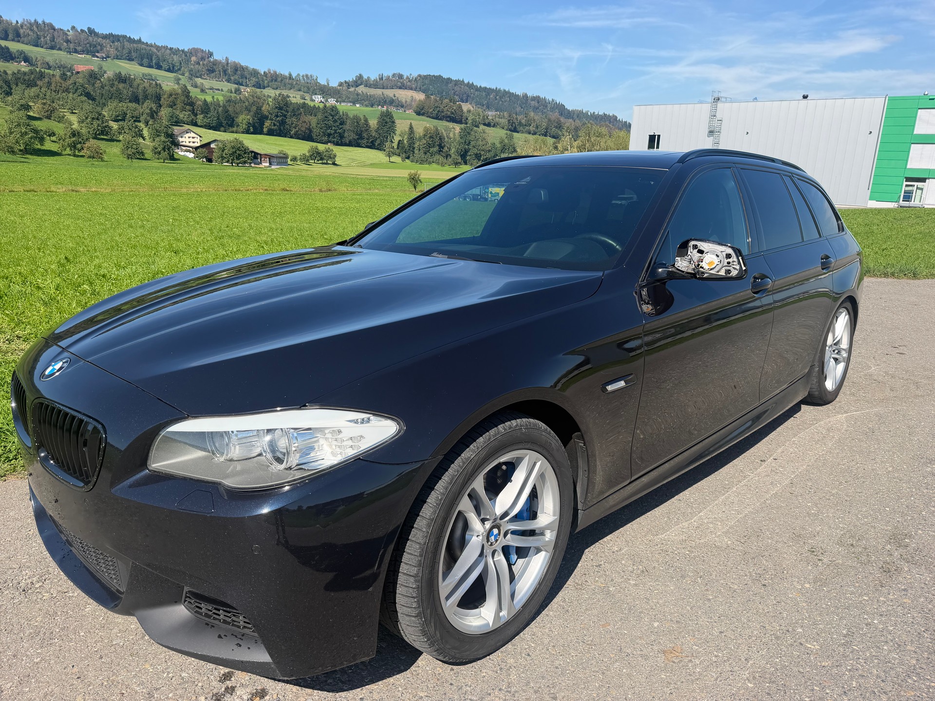 BMW M550d xDrive Touring Steptronic-image-1