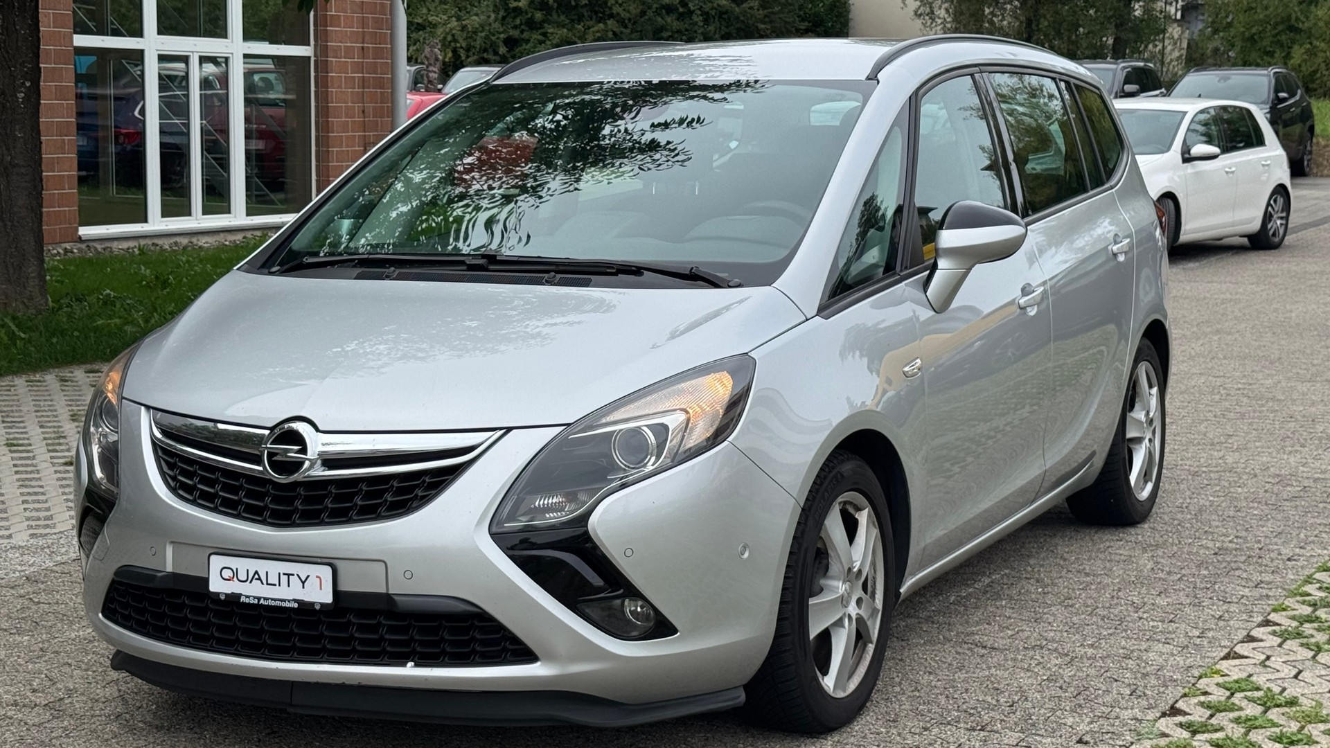 OPEL Zafira Tourer 2.0 CDTi Drive Automatic-image-1