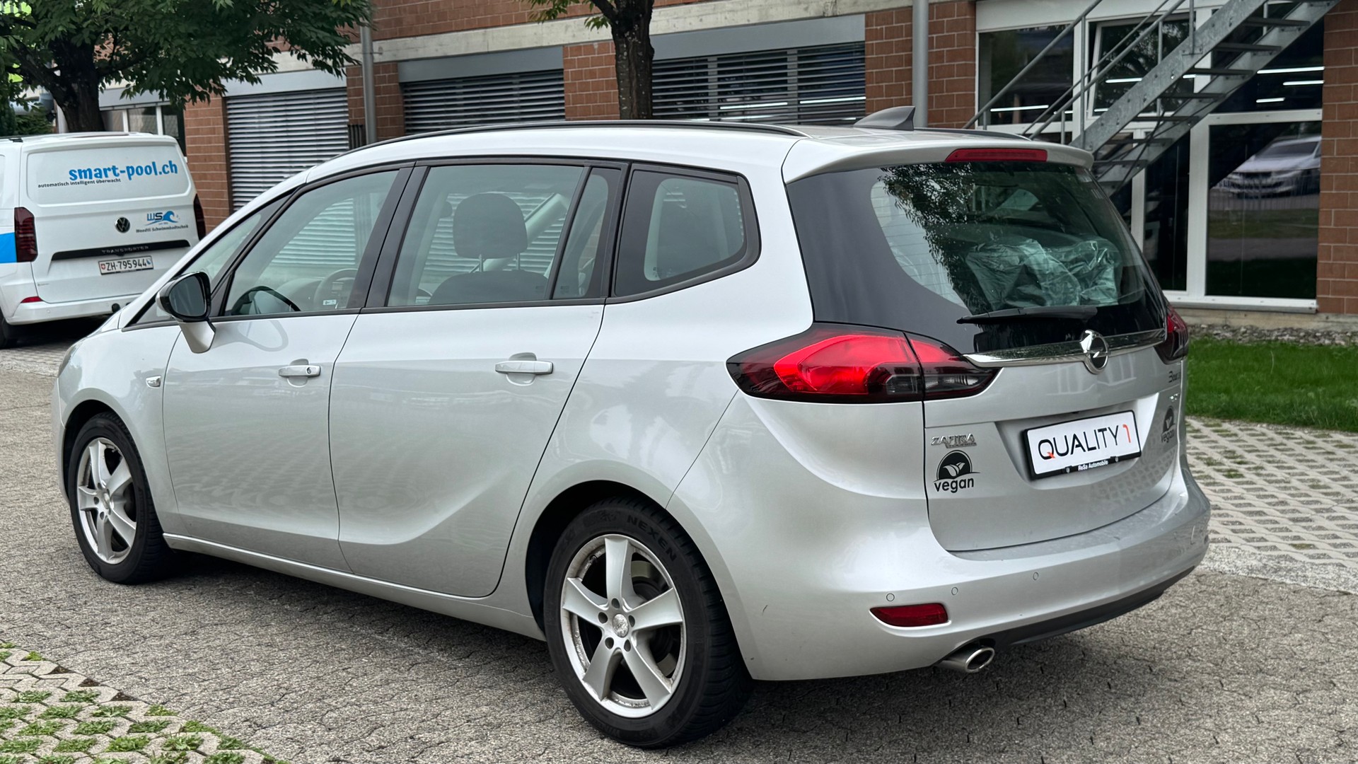 OPEL Zafira Tourer 2.0 CDTi Drive Automatic-image-4