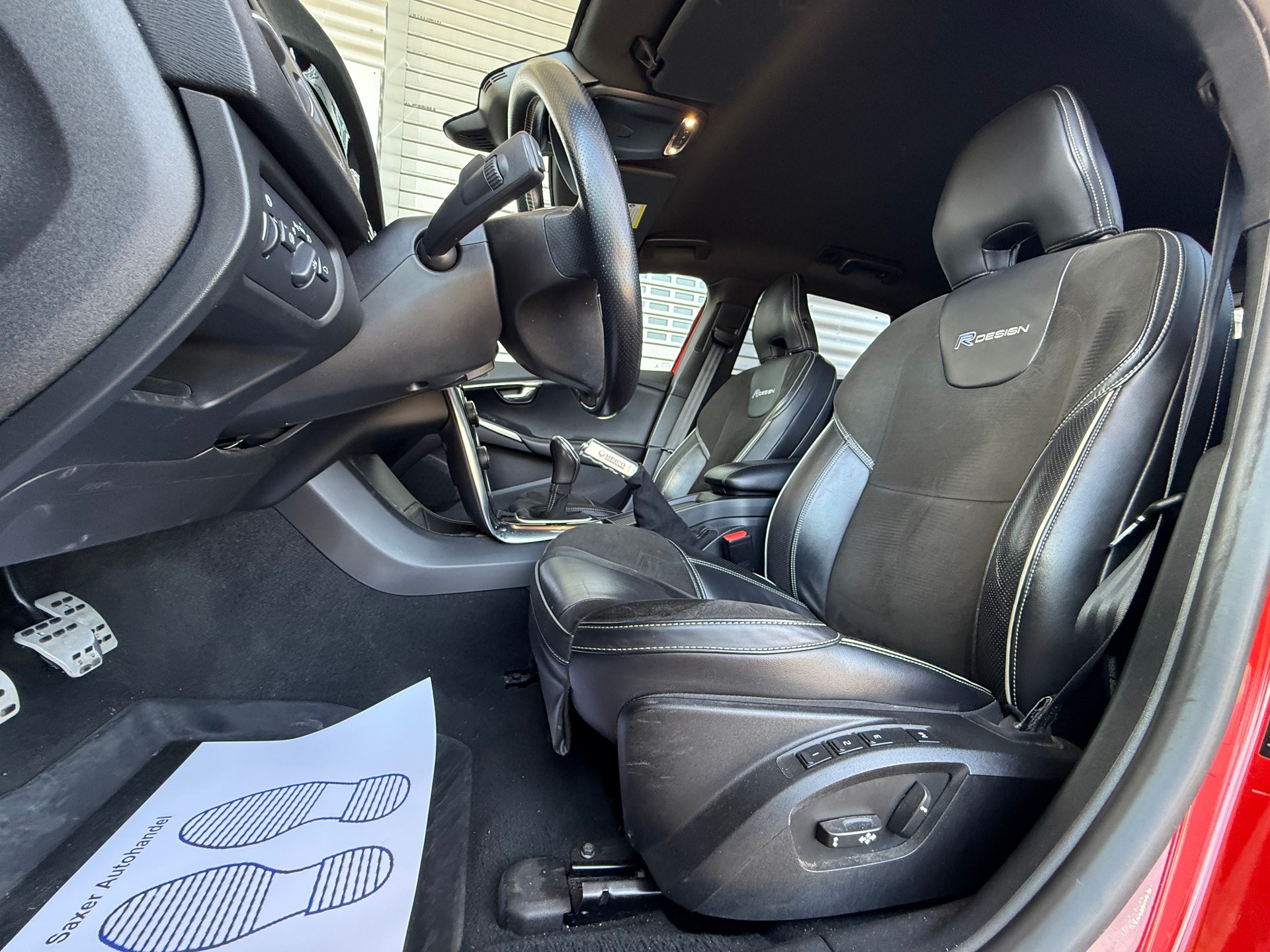 VOLVO V40 Sport200-image-9