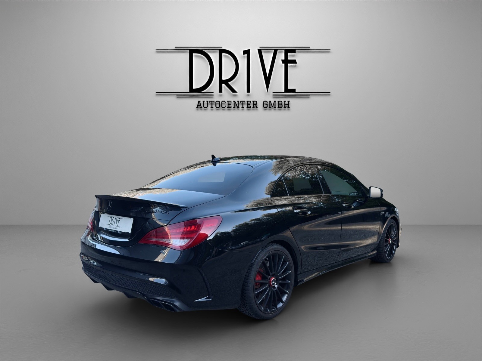 MERCEDES-BENZ CLA 45 AMG 4Matic Speedshift-image-4