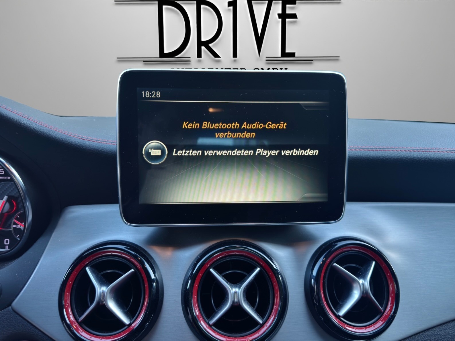 MERCEDES-BENZ CLA 45 AMG 4Matic Speedshift-image-15