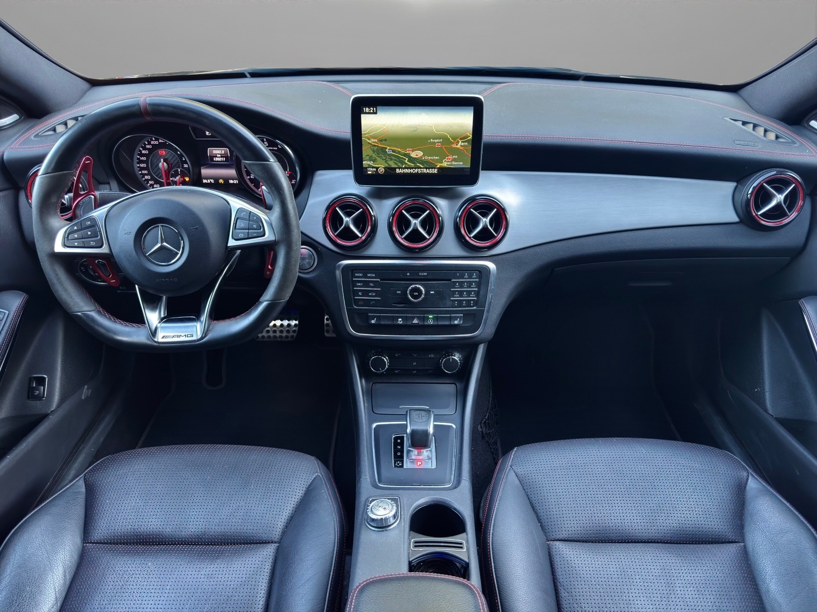 MERCEDES-BENZ CLA 45 AMG 4Matic Speedshift-image-8