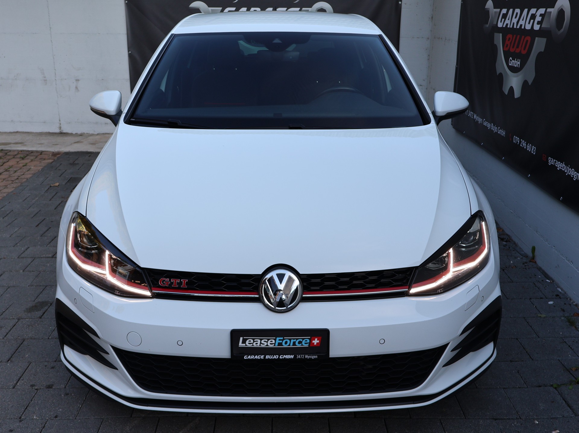VW Golf 2.0 TSI GTI Performance DSG-image-1