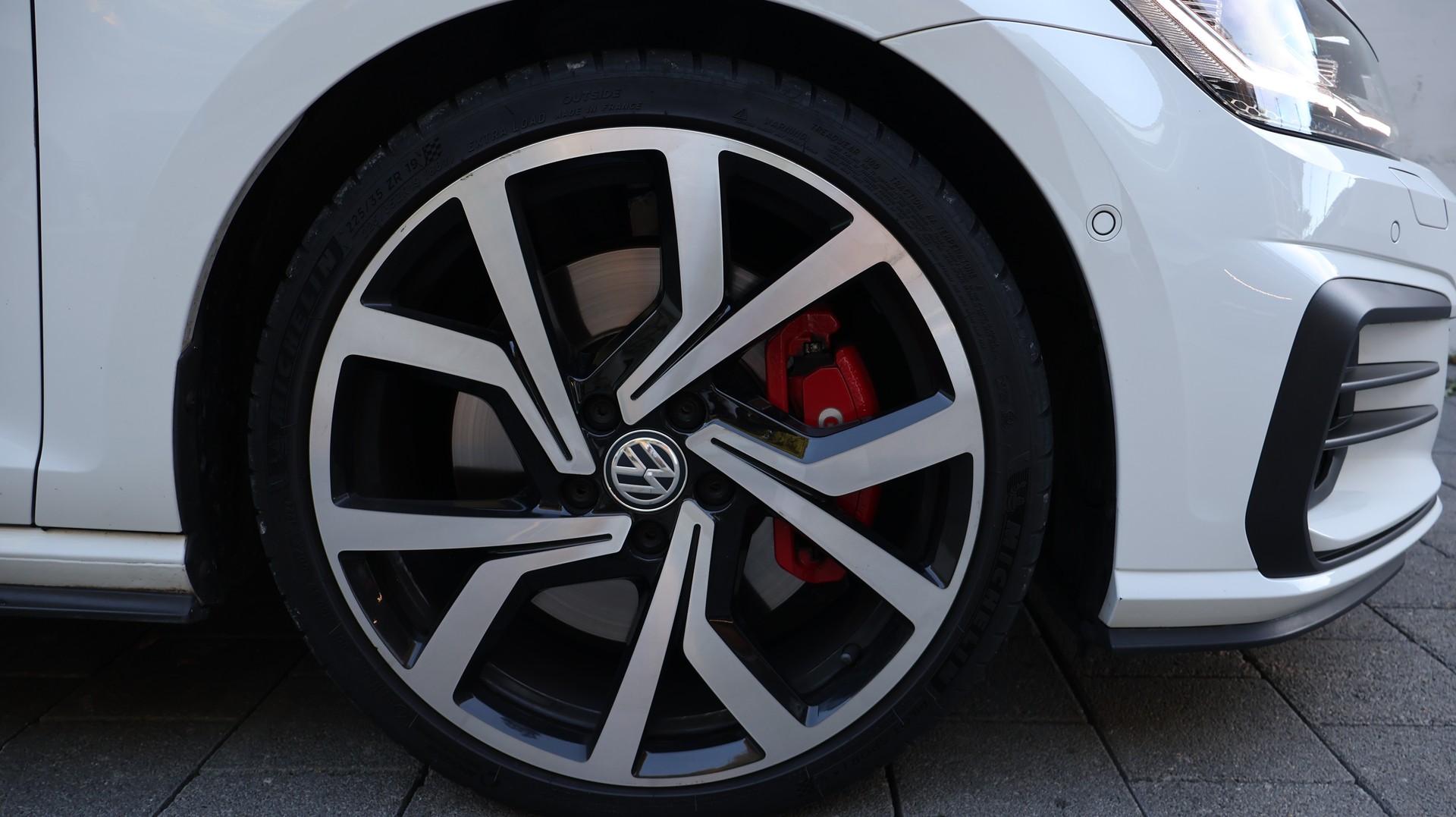 VW Golf 2.0 TSI GTI Performance DSG-image-5