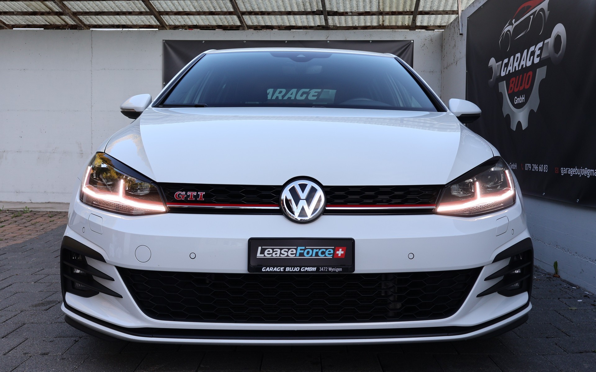 VW Golf 2.0 TSI GTI Performance DSG-image-2