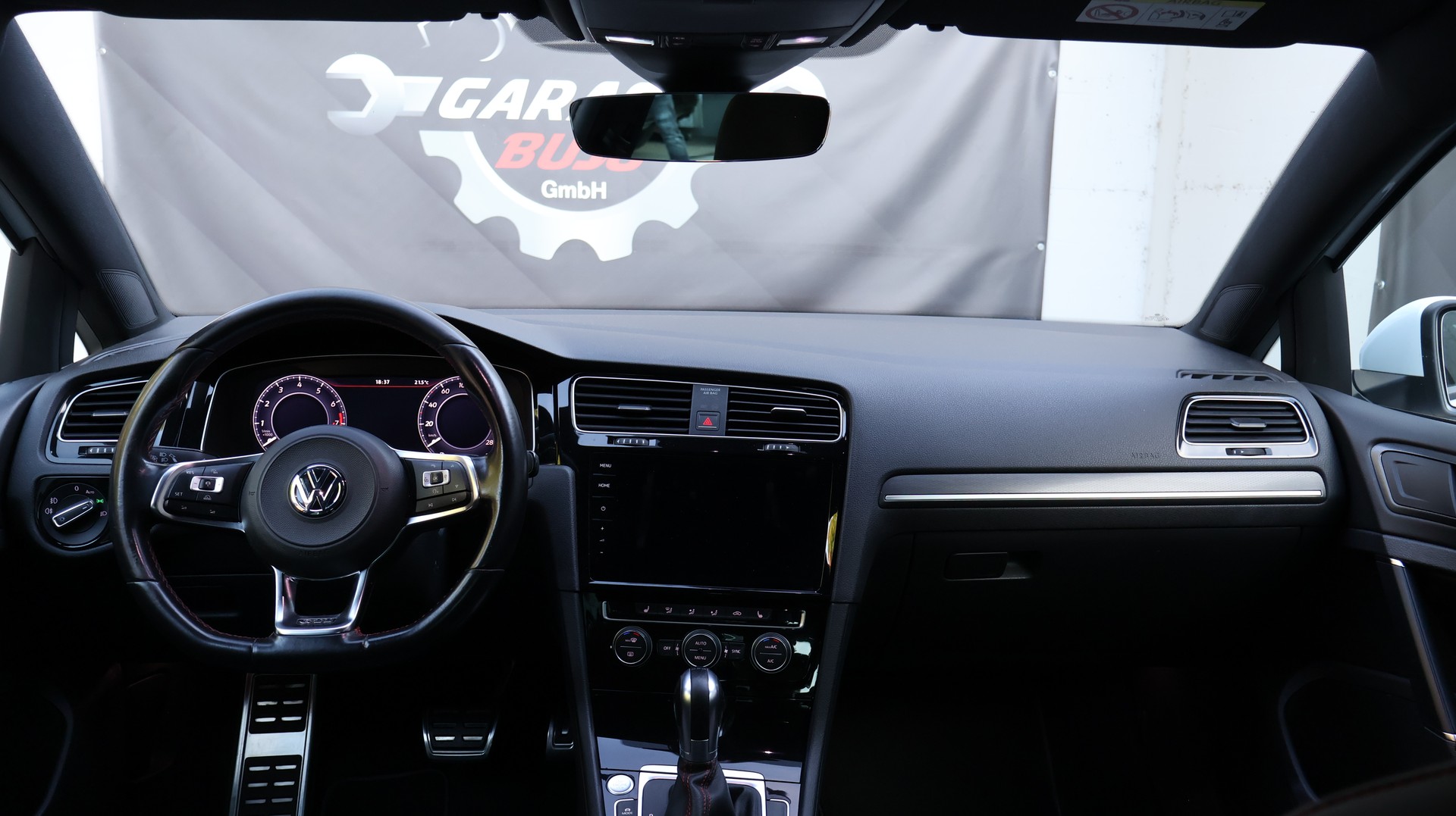VW Golf 2.0 TSI GTI Performance DSG-image-13