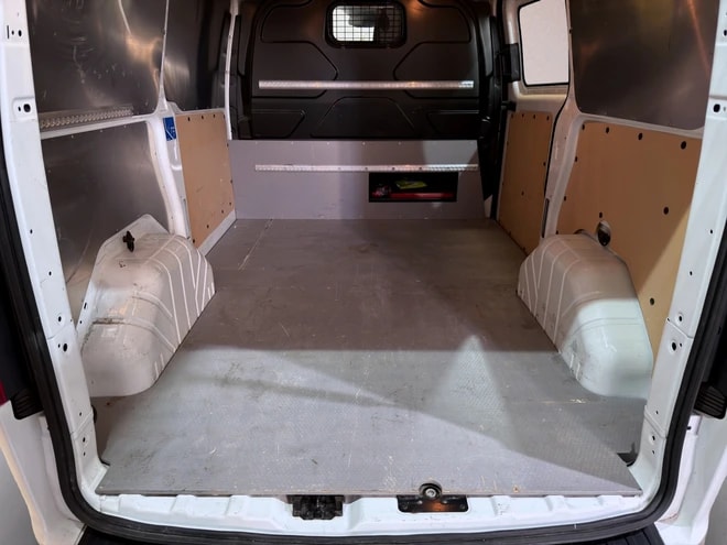 FORD Transit Custom 320 L1H1 Trend A-image-8