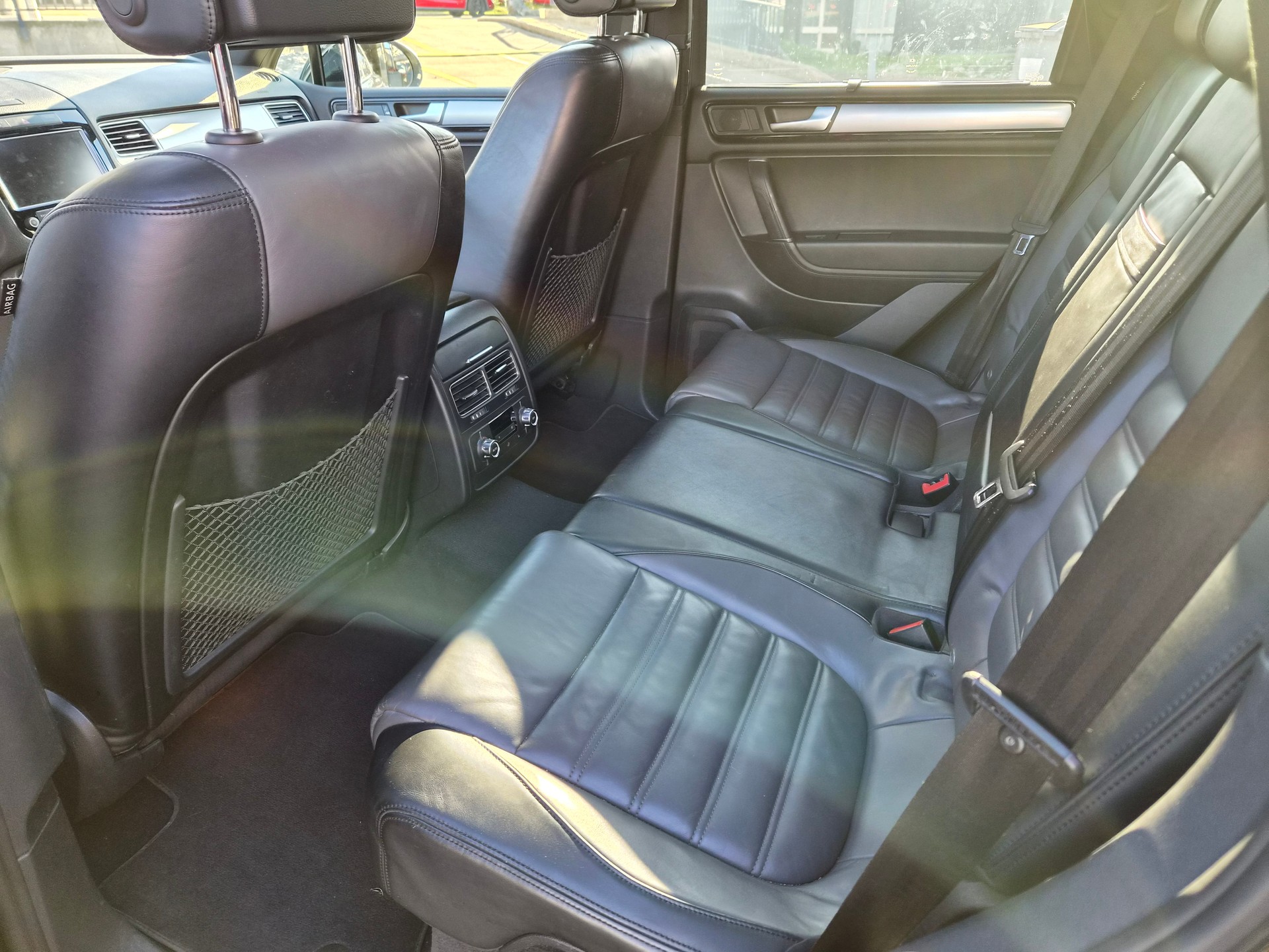 VW Touareg 4.2 TDI Tiptronic-image-7