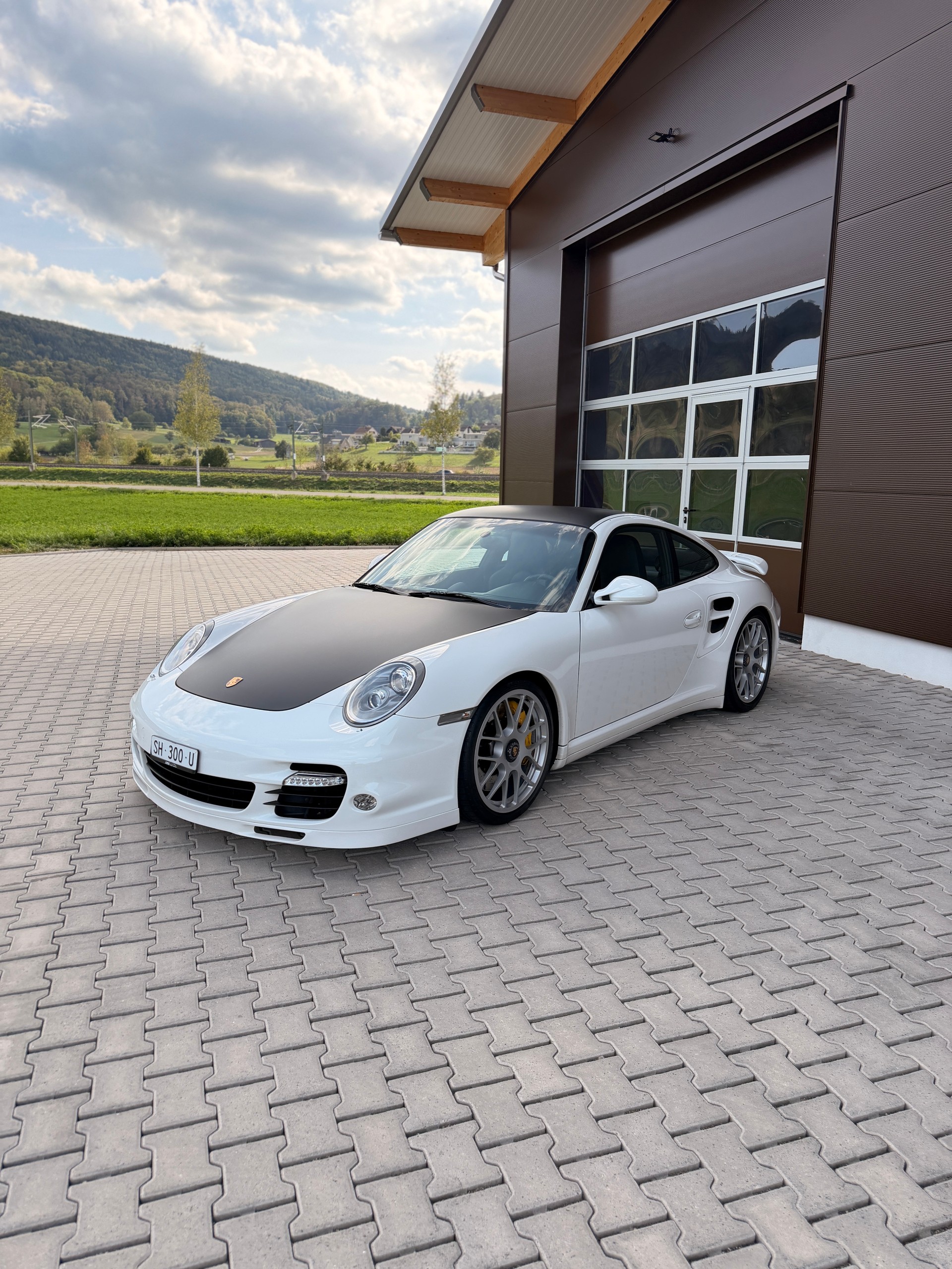 PORSCHE 911 Turbo S PDK-image-1