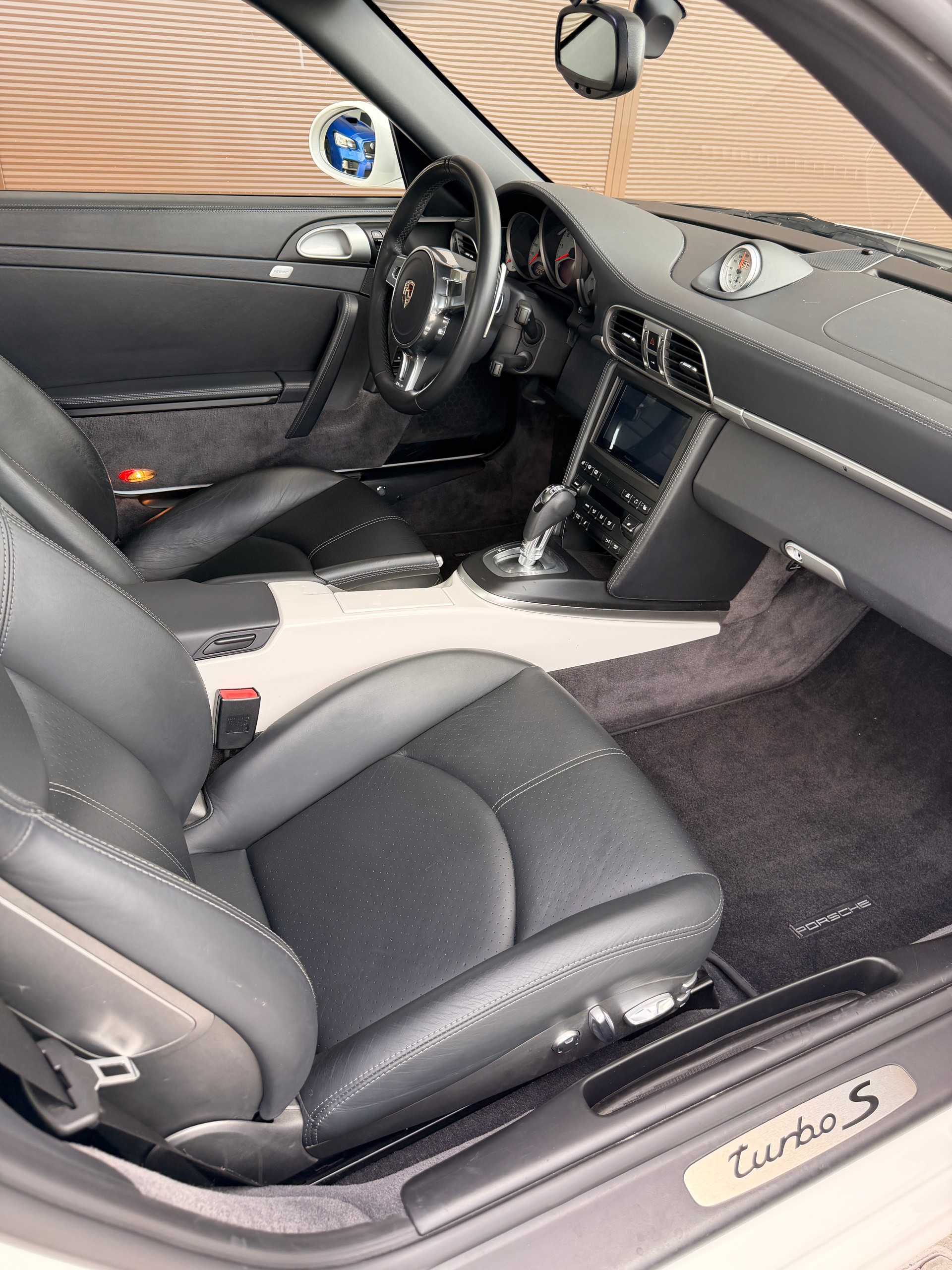 PORSCHE 911 Turbo S PDK-image-10