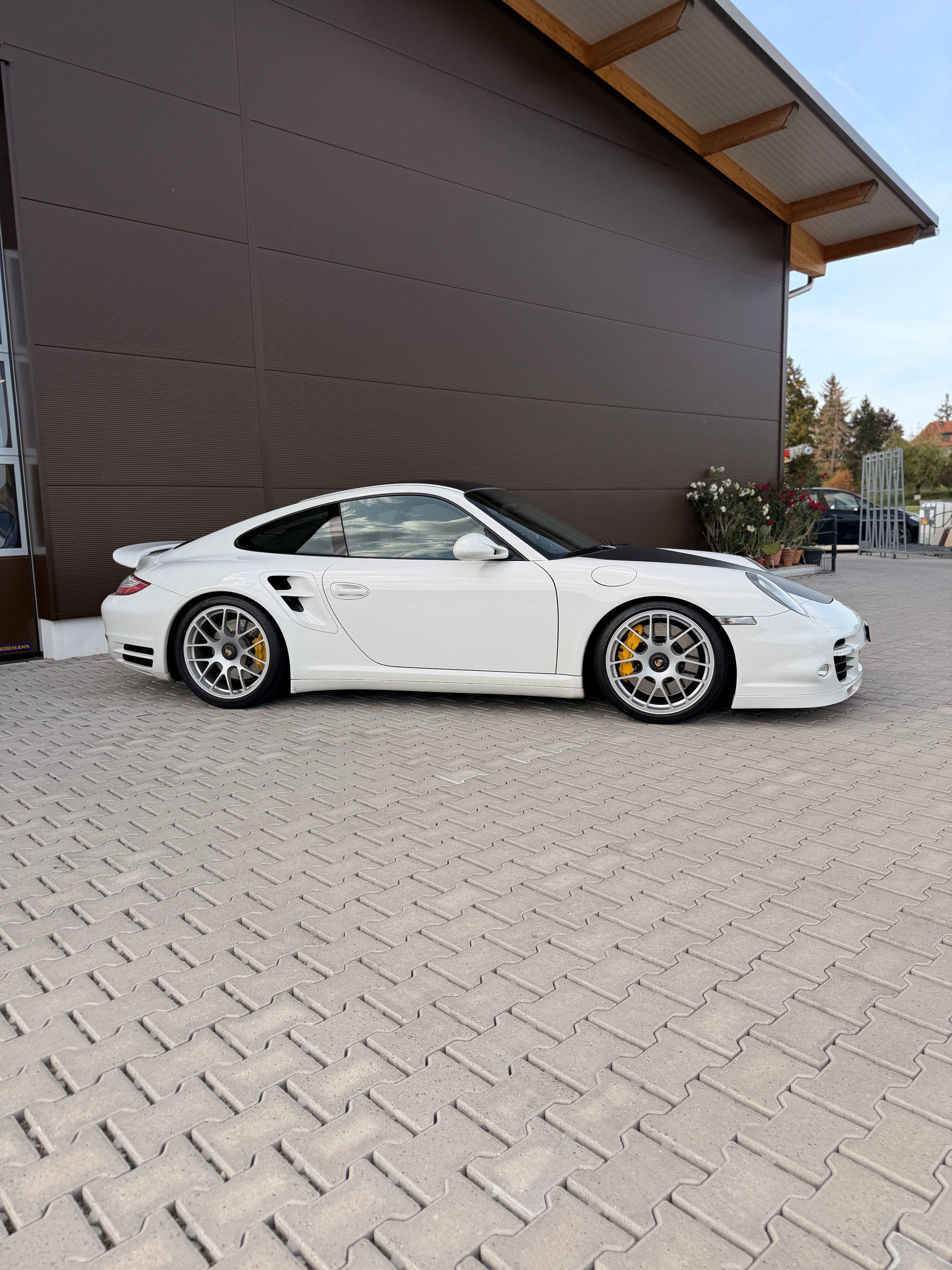 PORSCHE 911 Turbo S PDK-image-3