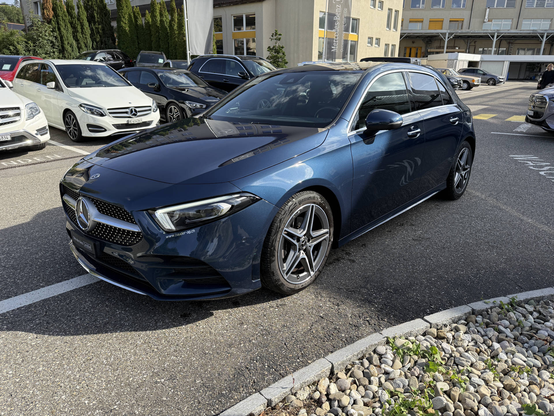 MERCEDES-BENZ A 200 AMG Line 4m-image-2