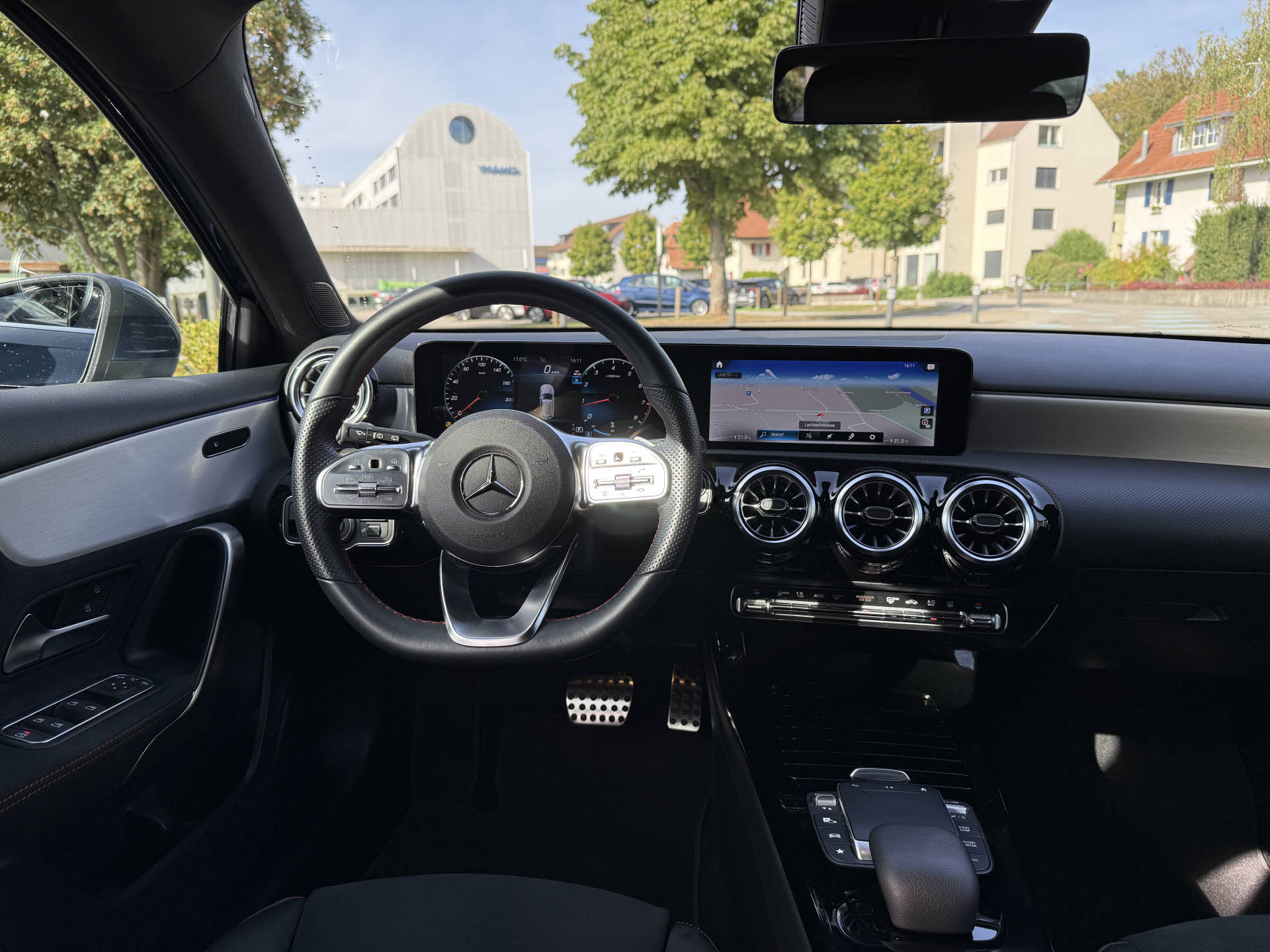 MERCEDES-BENZ A 200 AMG Line 4m-image-4