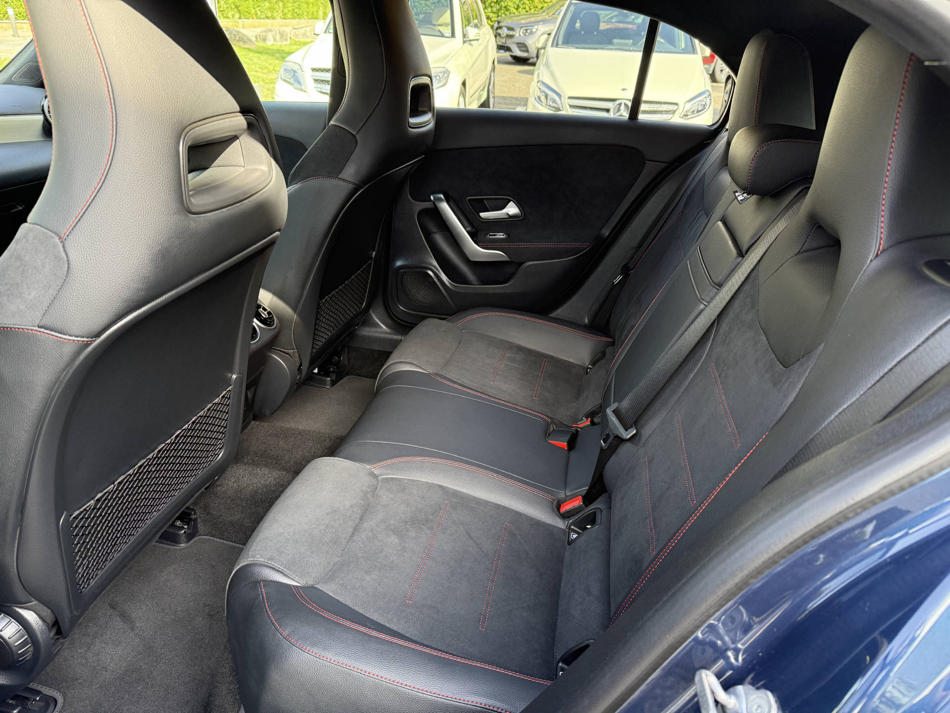 MERCEDES-BENZ A 200 AMG Line 4m-image-5
