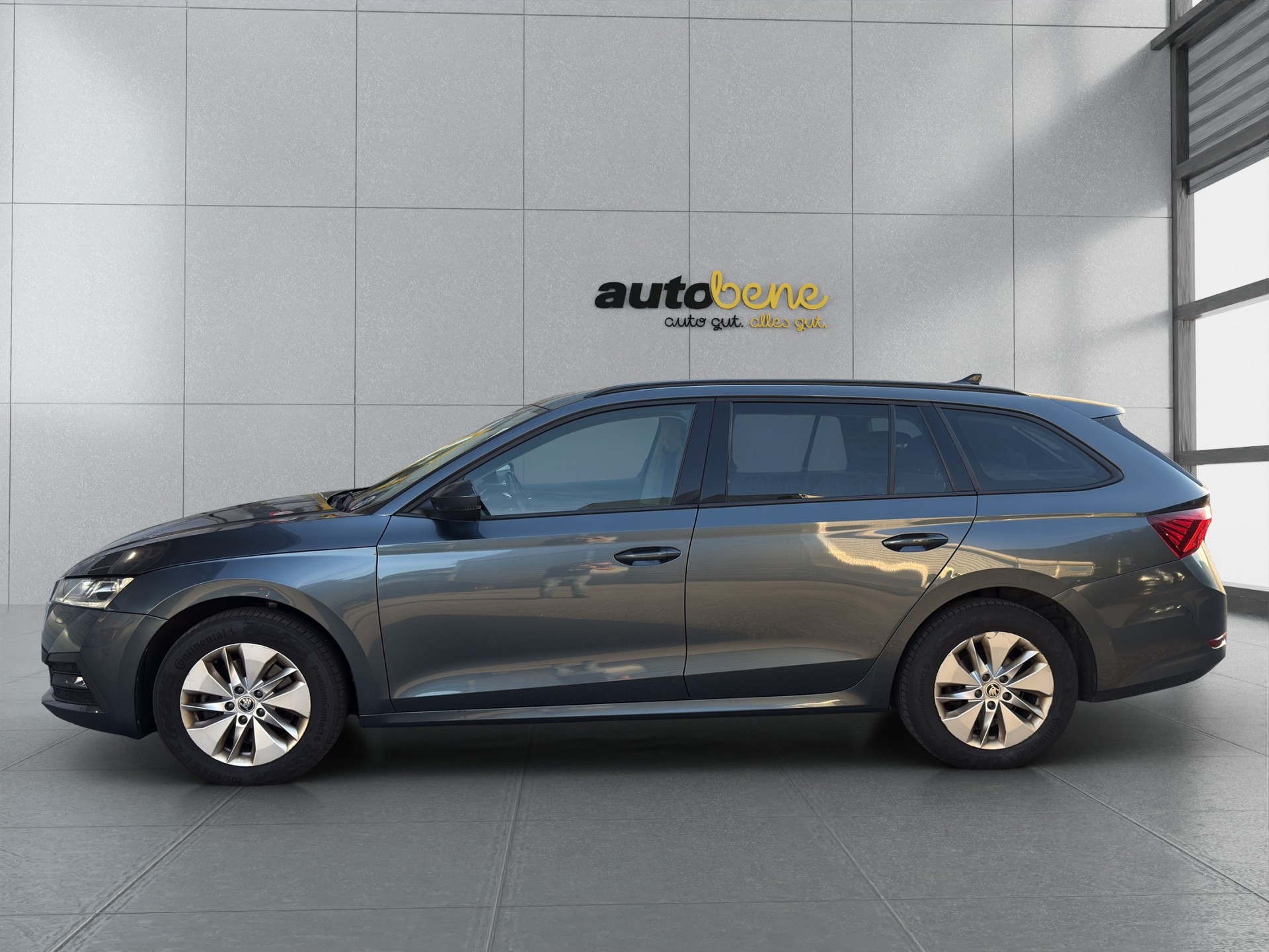 SKODA Octavia Combi 2.0 TDI DSG Ambition 4x4-image-1