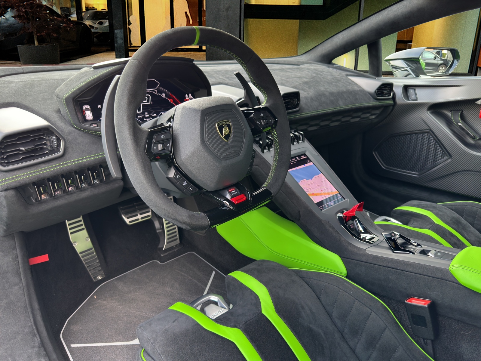 LAMBORGHINI Huracan Coupé 5.2 STO 60th Anniversary EDITION-image-10